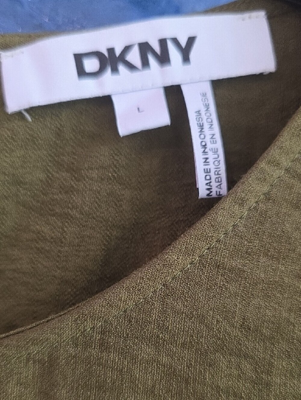 DKNY Olive Short-Sleeve Textured Round-Neck Blouse – NWOT. Never Worn