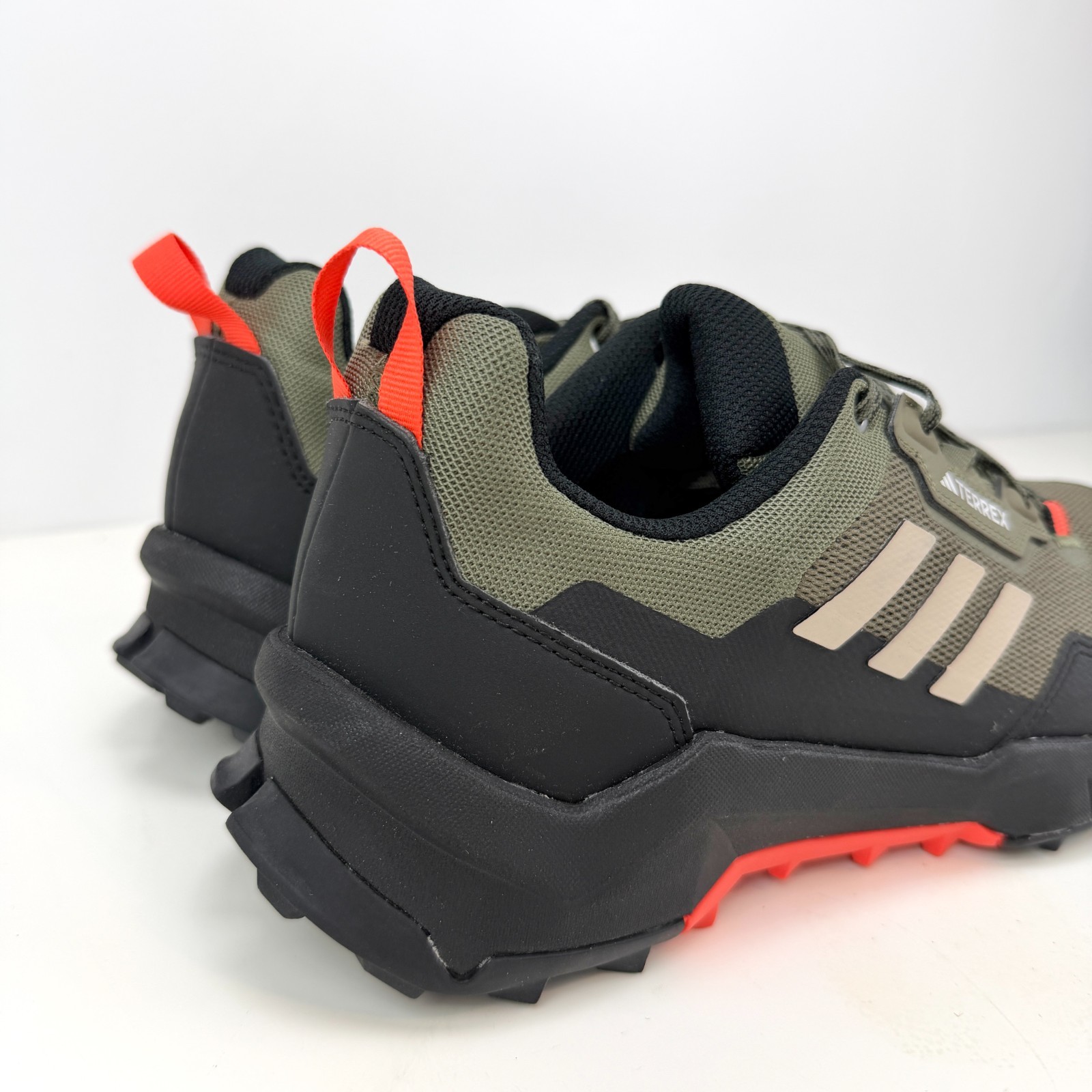 adidas Terrex AX4 Wide Mens Hiking Shoes Olive Green IG8852 Sz 9.5 FIT SMALL