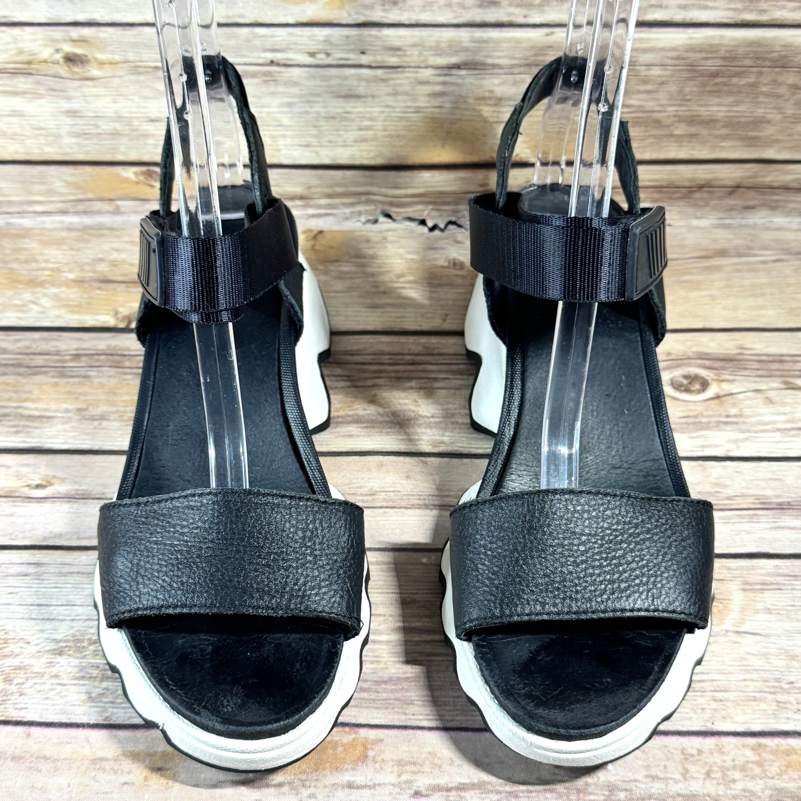 Sorel Womens Black White Red Kinetic Impact Slingback Platform Sandals Size 9