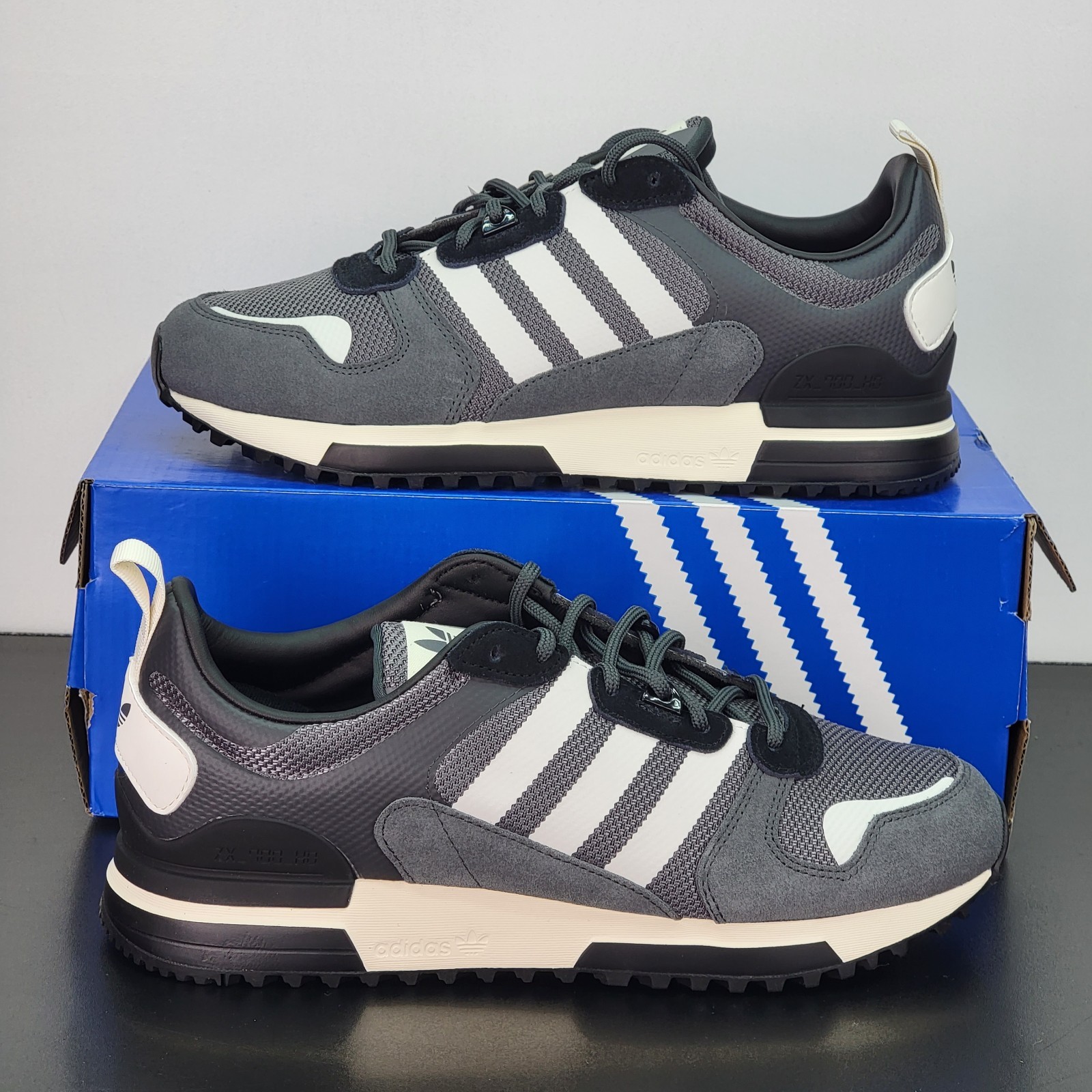 Adidas ZX 700 HD Men’s Size 9 Athletic Shoes Gray Black Casual Footwear Sneakers