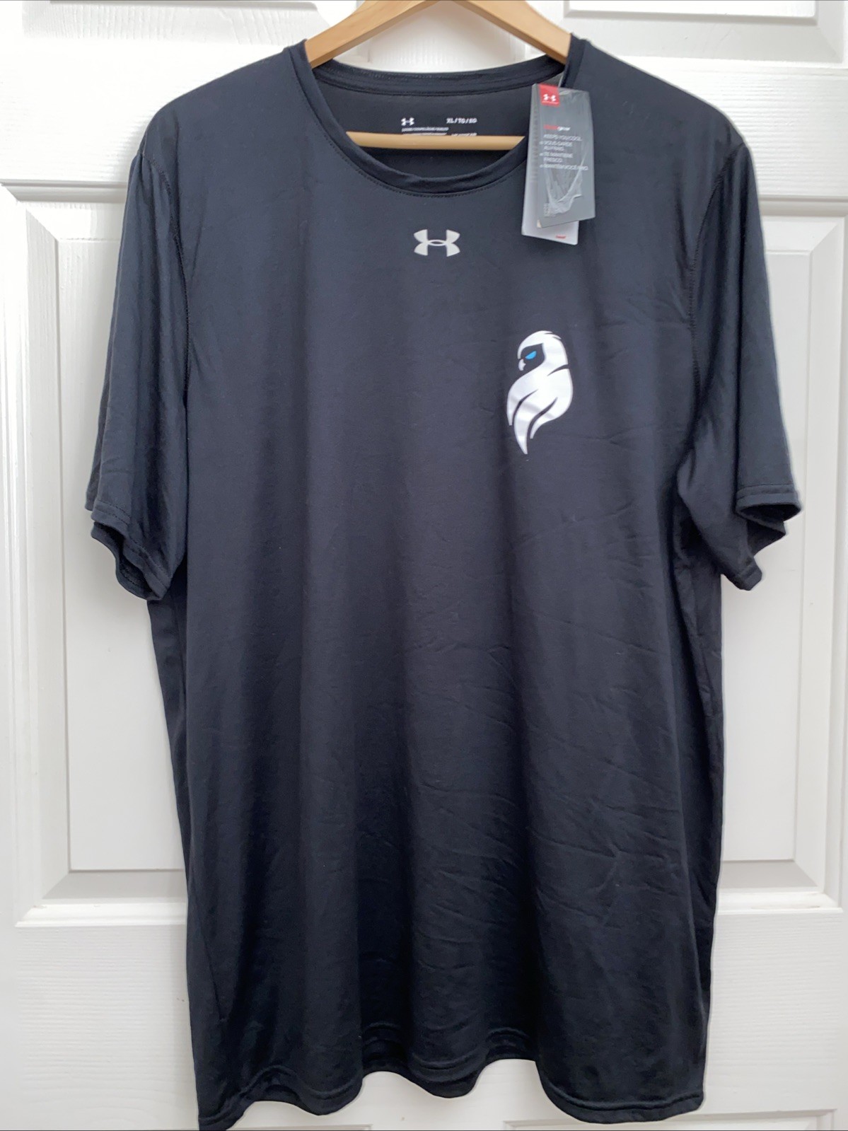 NWT Under Armour HeatGear Black Shirt Mens XL White Eagle Blue Eye Left Side
