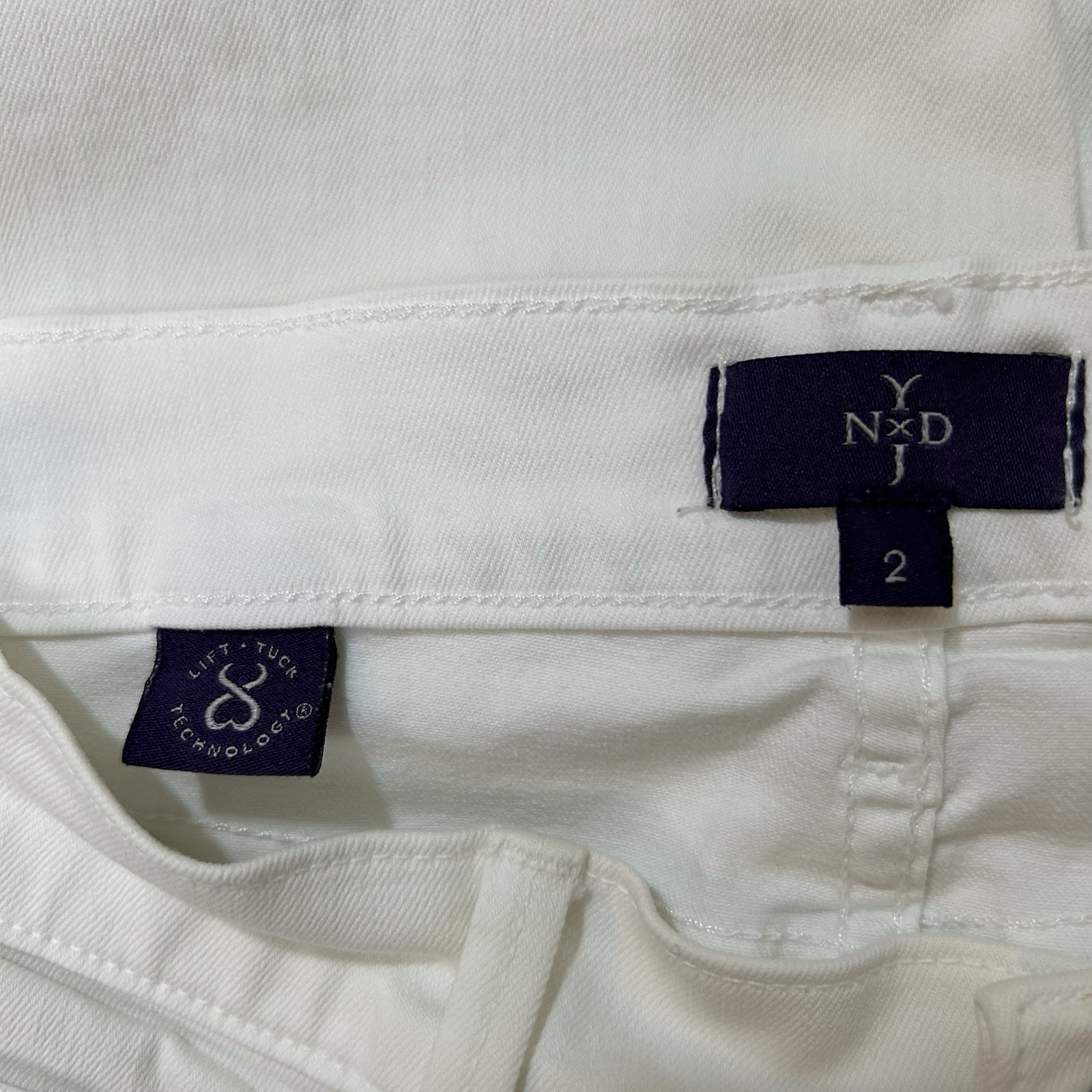 NYDJ White Crop Jeans Rolled Cuff with Jewel Detail Size 2 Stretch Lift Tuck