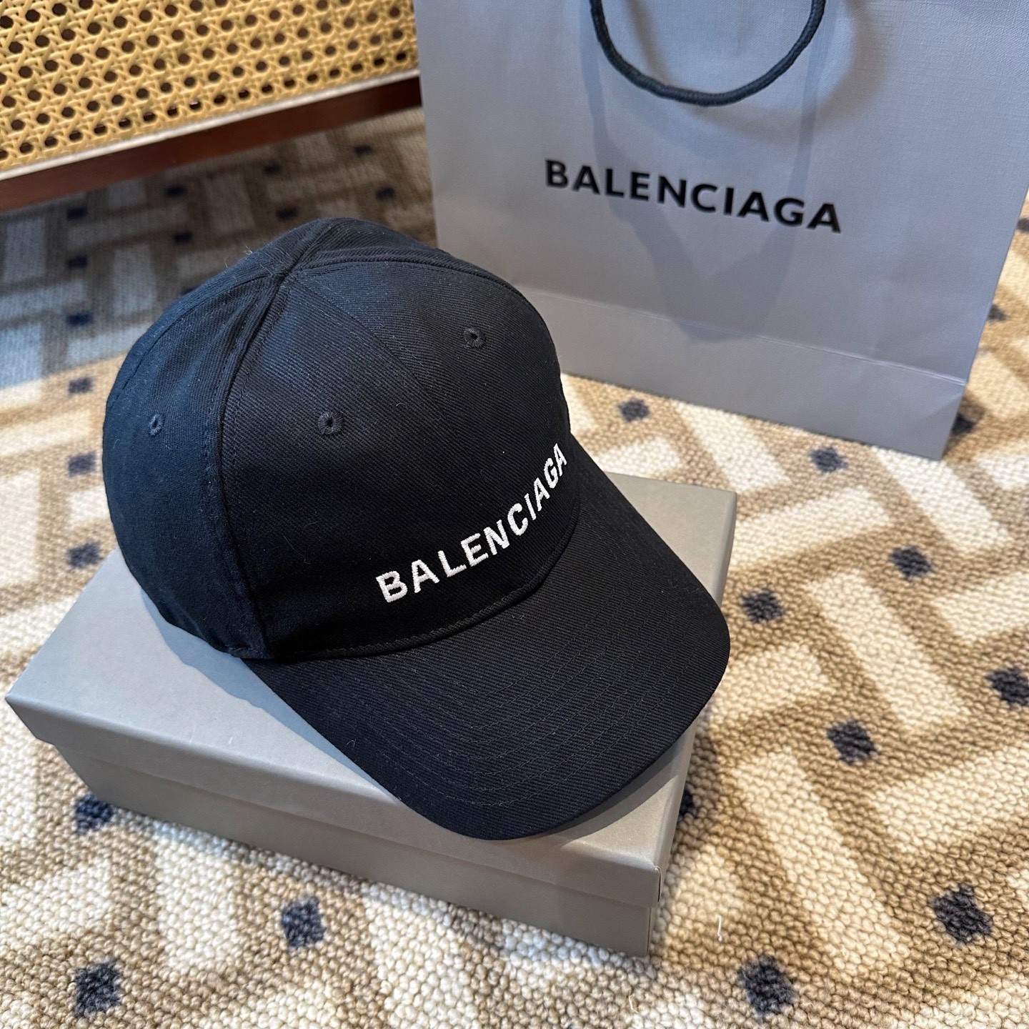 Balenciaga letter-style new baseball cap