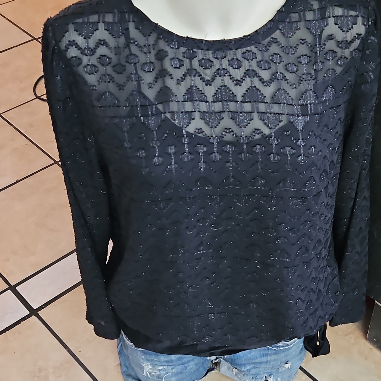 J.ELLIS Women’s Black Geometric Sheer Scoop Neck Long Sleeve Blouse 12