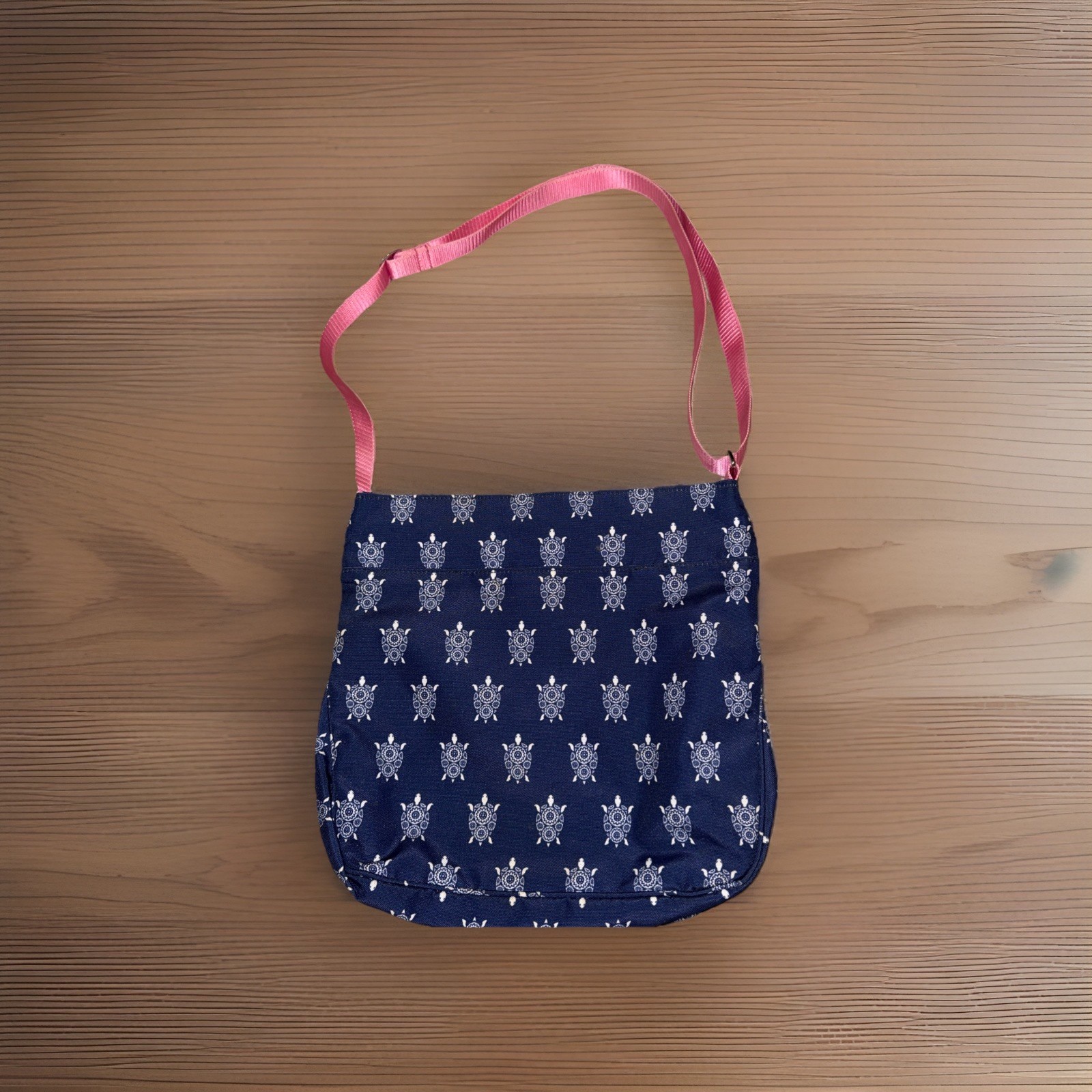 Vera Bradley Nylon Triple Hipster Crossbody Bag Sea Turtle Blue/Pink~Retired