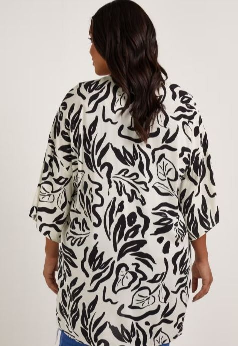 Matalan BNWT Papaya black white Curve Kimono size 20 22 summer holiday (114)