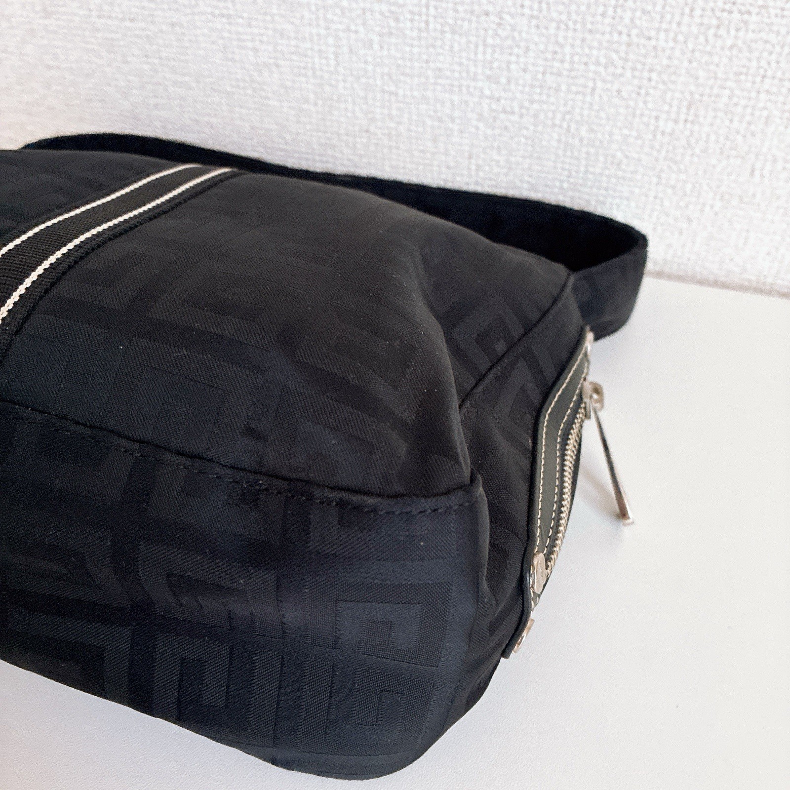 Givenchy 4G Monogram Black Canvas Nylon One Shoulder Bag Handbag Purse Vintage