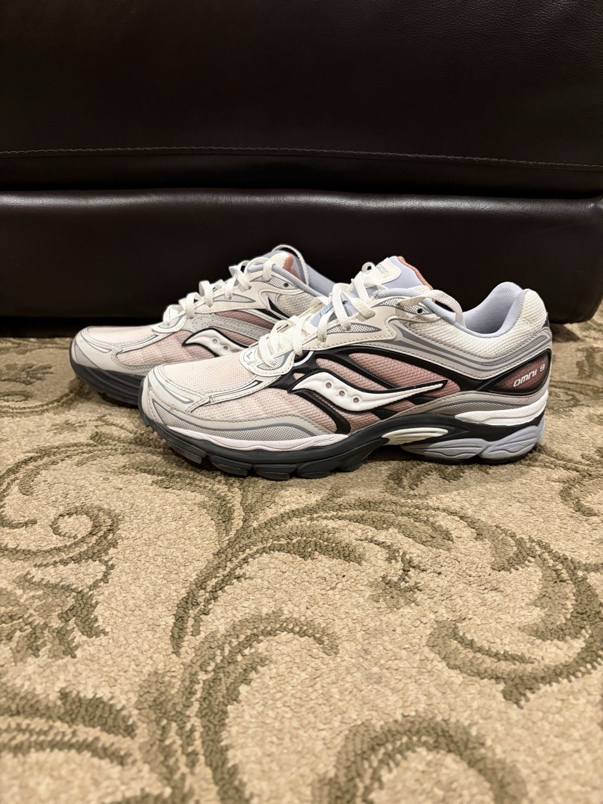 Saucony Progrid Omni 9 Red Fade