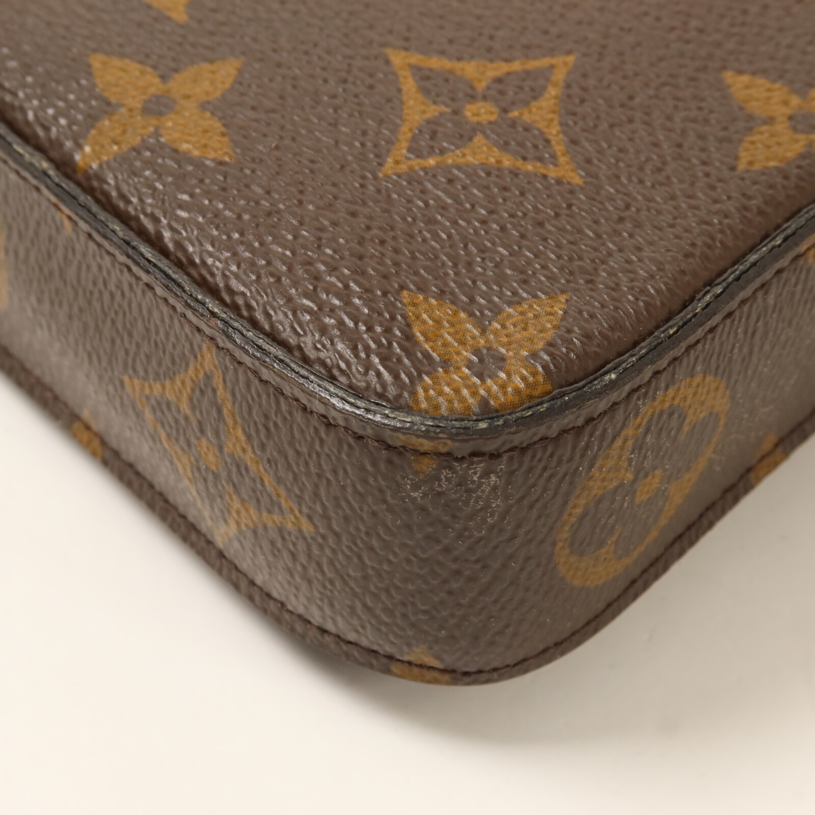 LOUIS VUITTON LV GHW Pochette Felicie Chain Shoulder M61276 Monogram Brown/Red