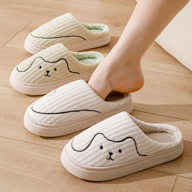Cute Comfy Cat Slippers. See Item description for US Sizes.