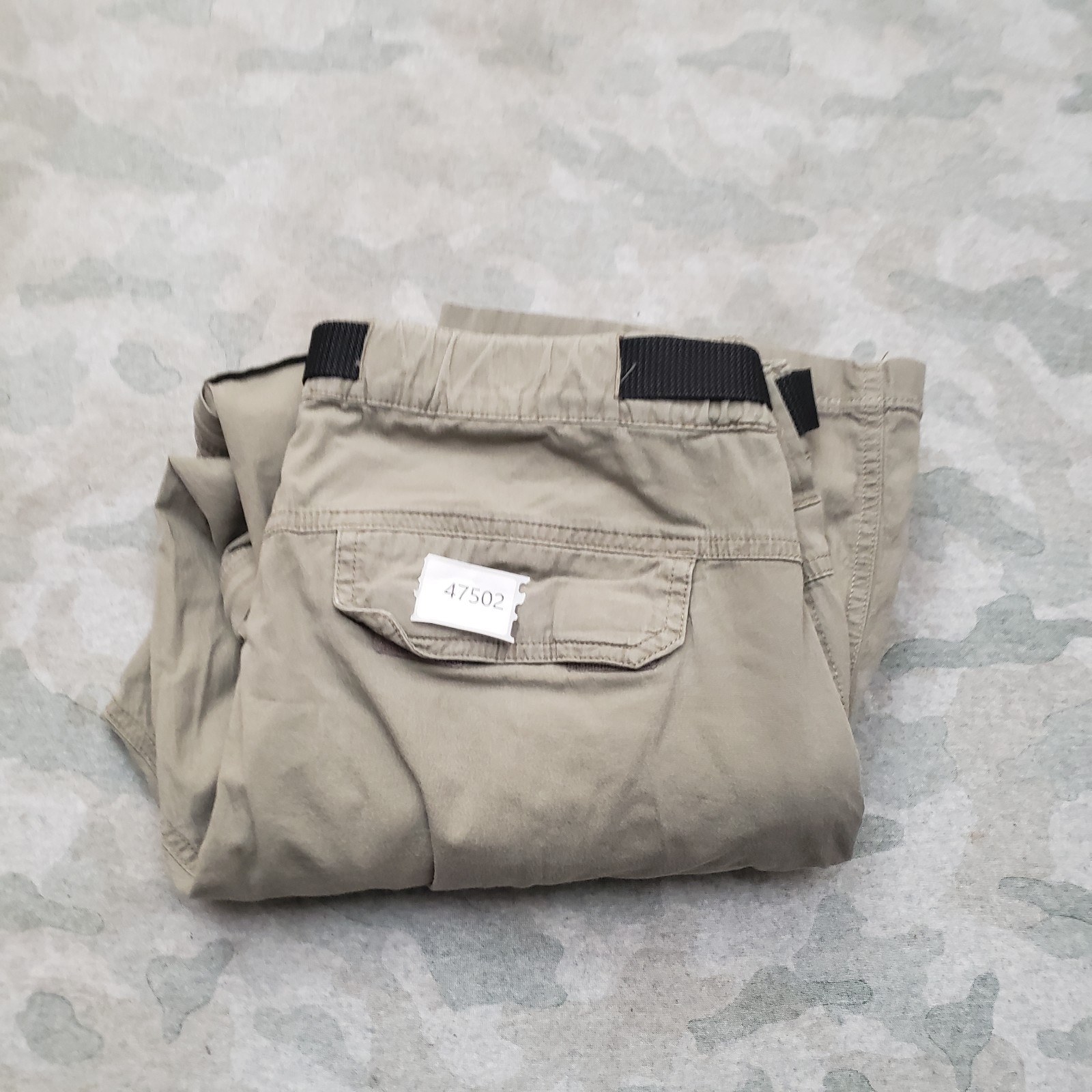 B.C Clothing Convertible Pants Mens XL/30 Tan Cargo Pockets Belted Outdoors