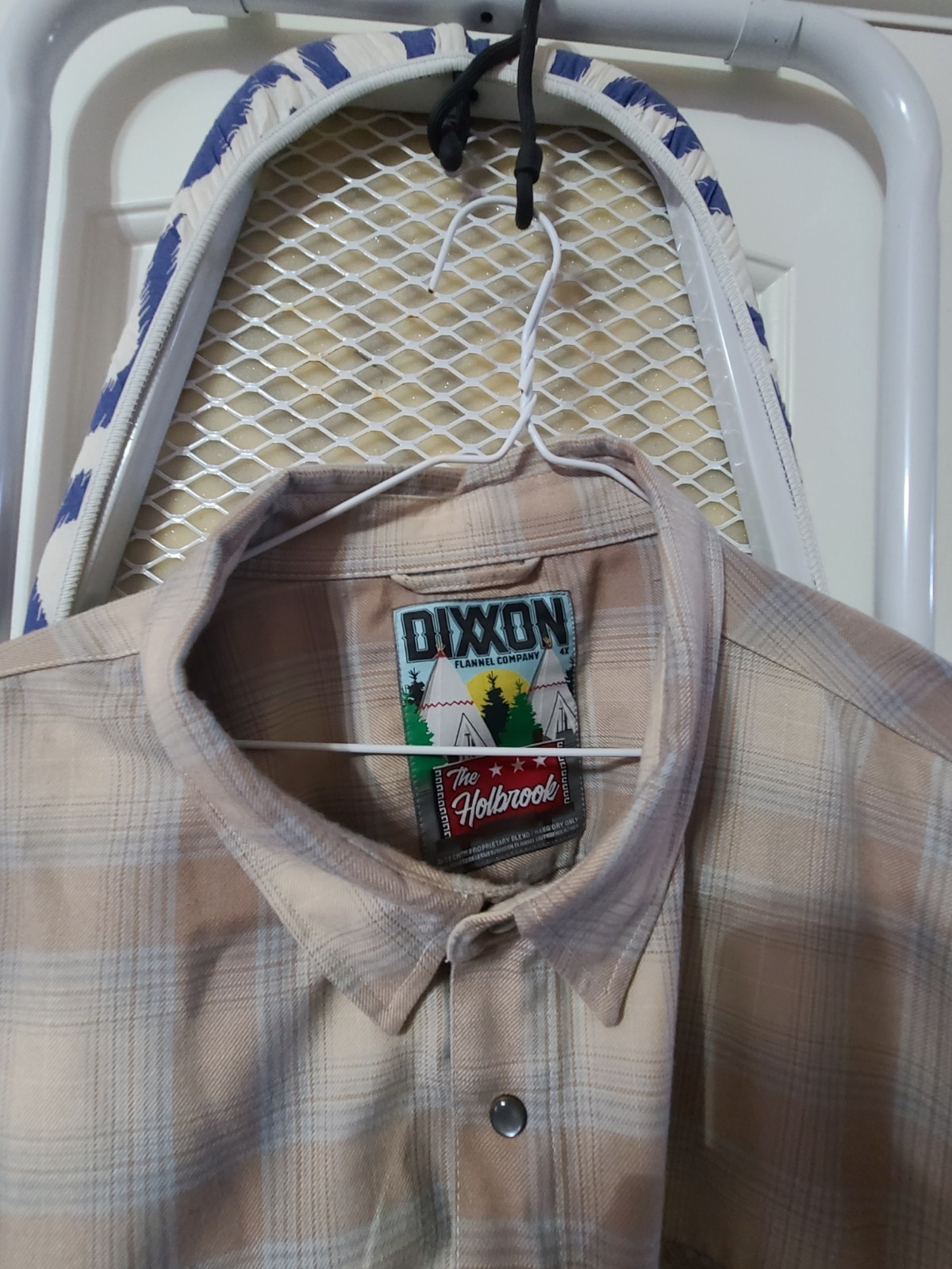 Dixxon Flannel Company Holbrook Men’s Beige Brown Plaid Flannel Snap Pockets