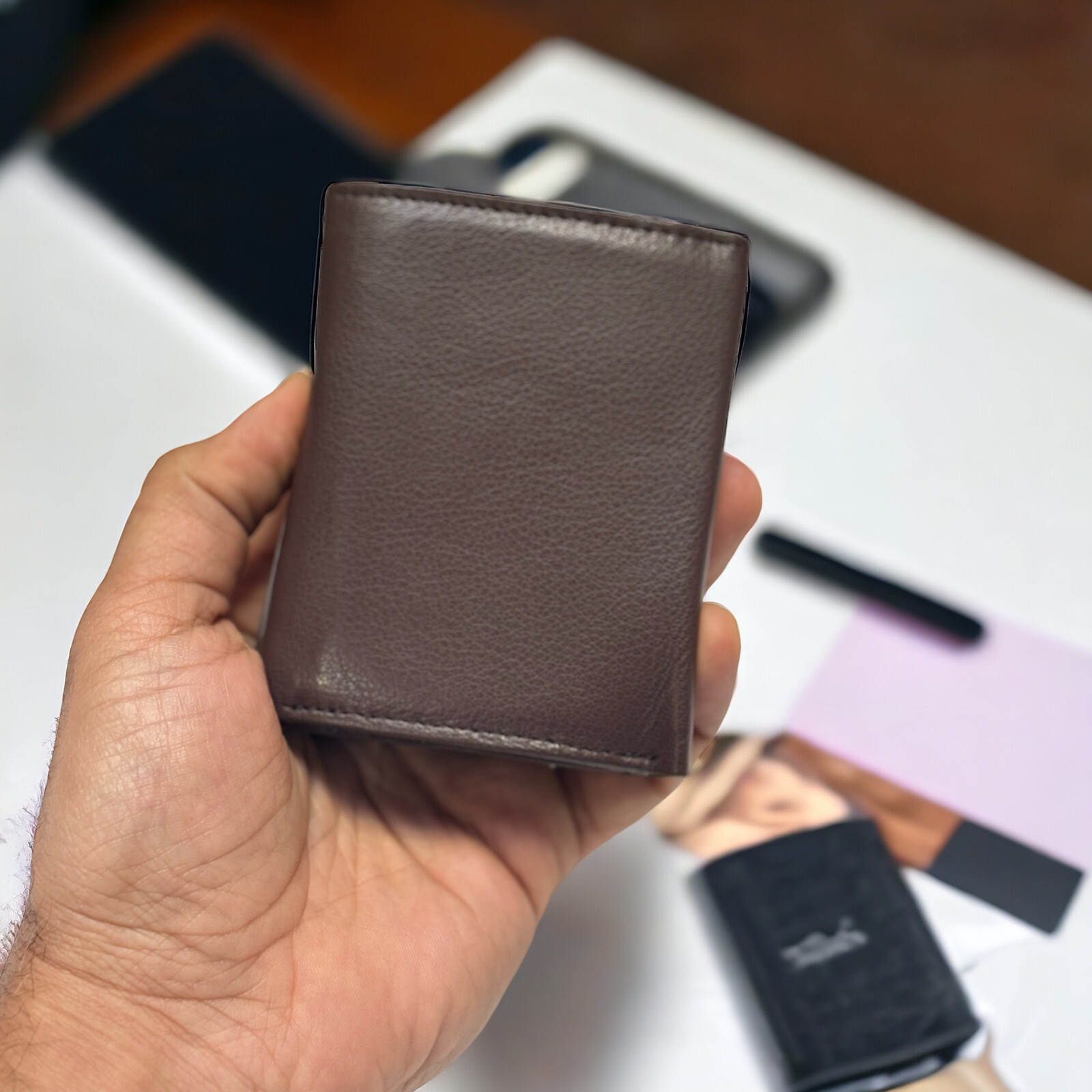 Leatherboss Mens RFID Blocking Hunter Leather Credit Card ID Trifold Wallet