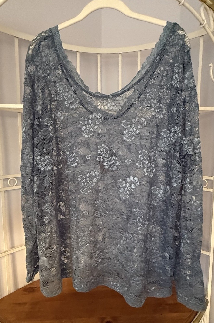 NWT A Rare Bird Lace Vintage Look Layer Top In Denim Blue L/XL $46