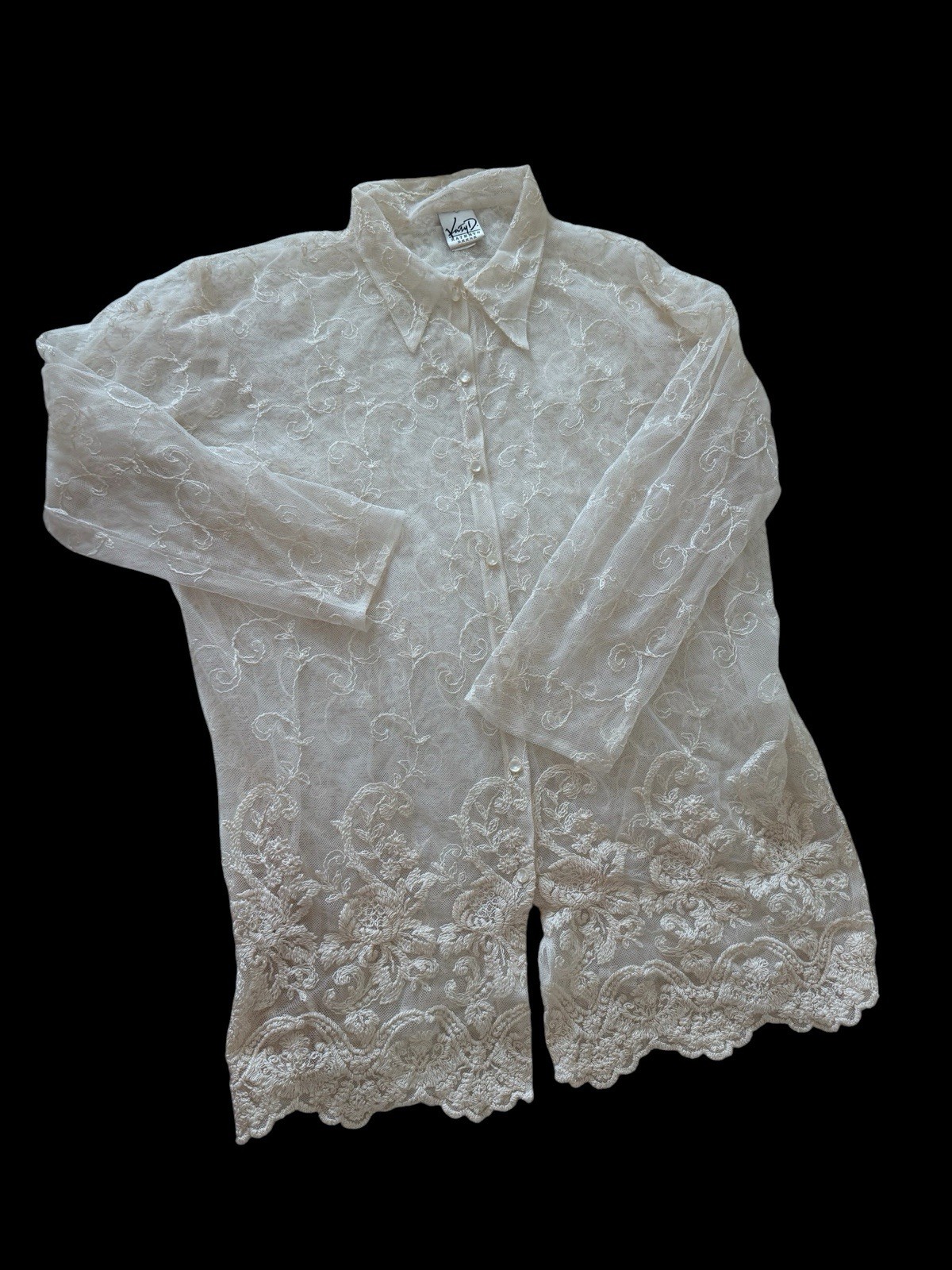 Katy D white vintage lace button up shirt #lace #feminin