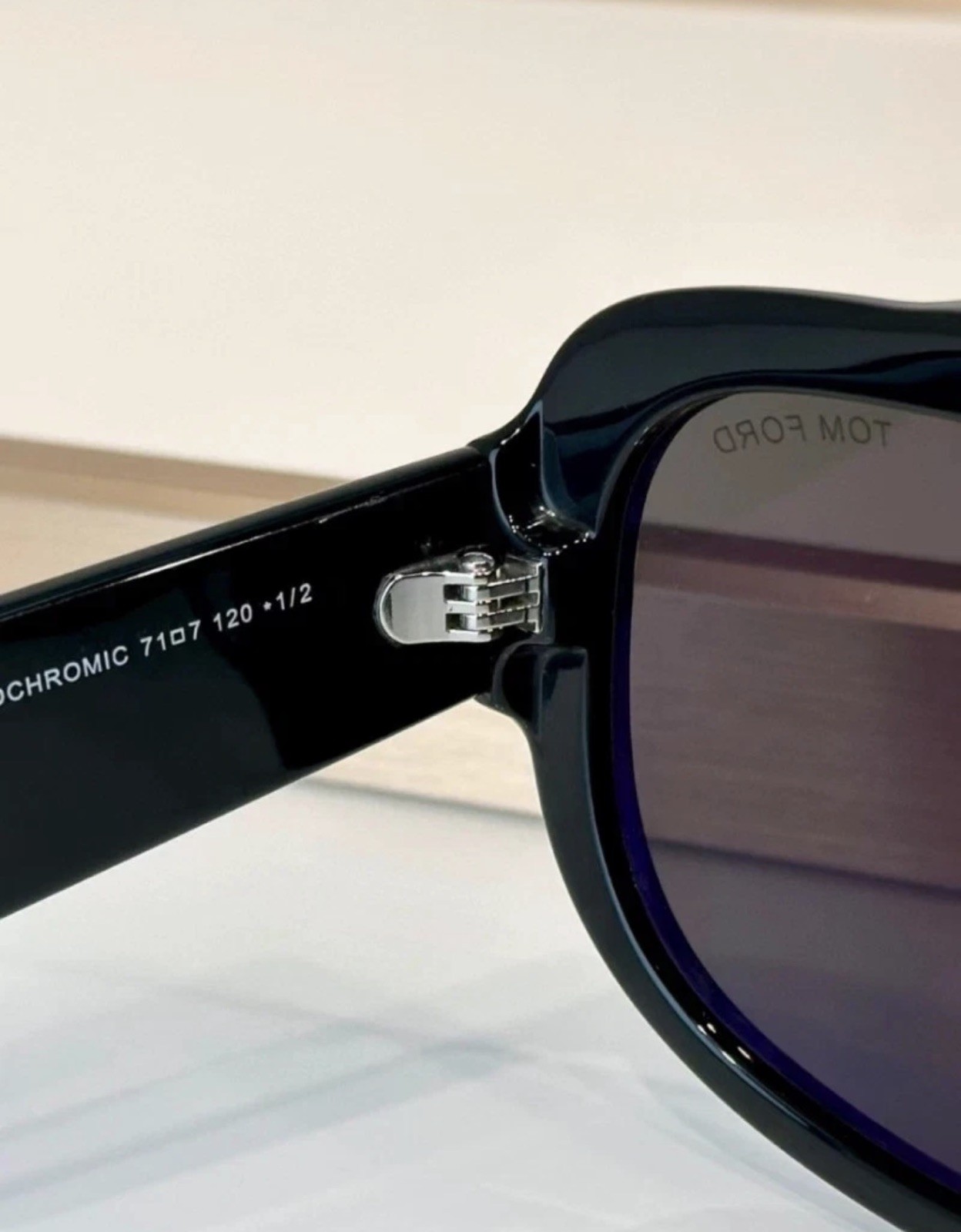 Tom Ford Rellen Mask Sunglasses TF1093 Black/Gray 71-7-120mm New
