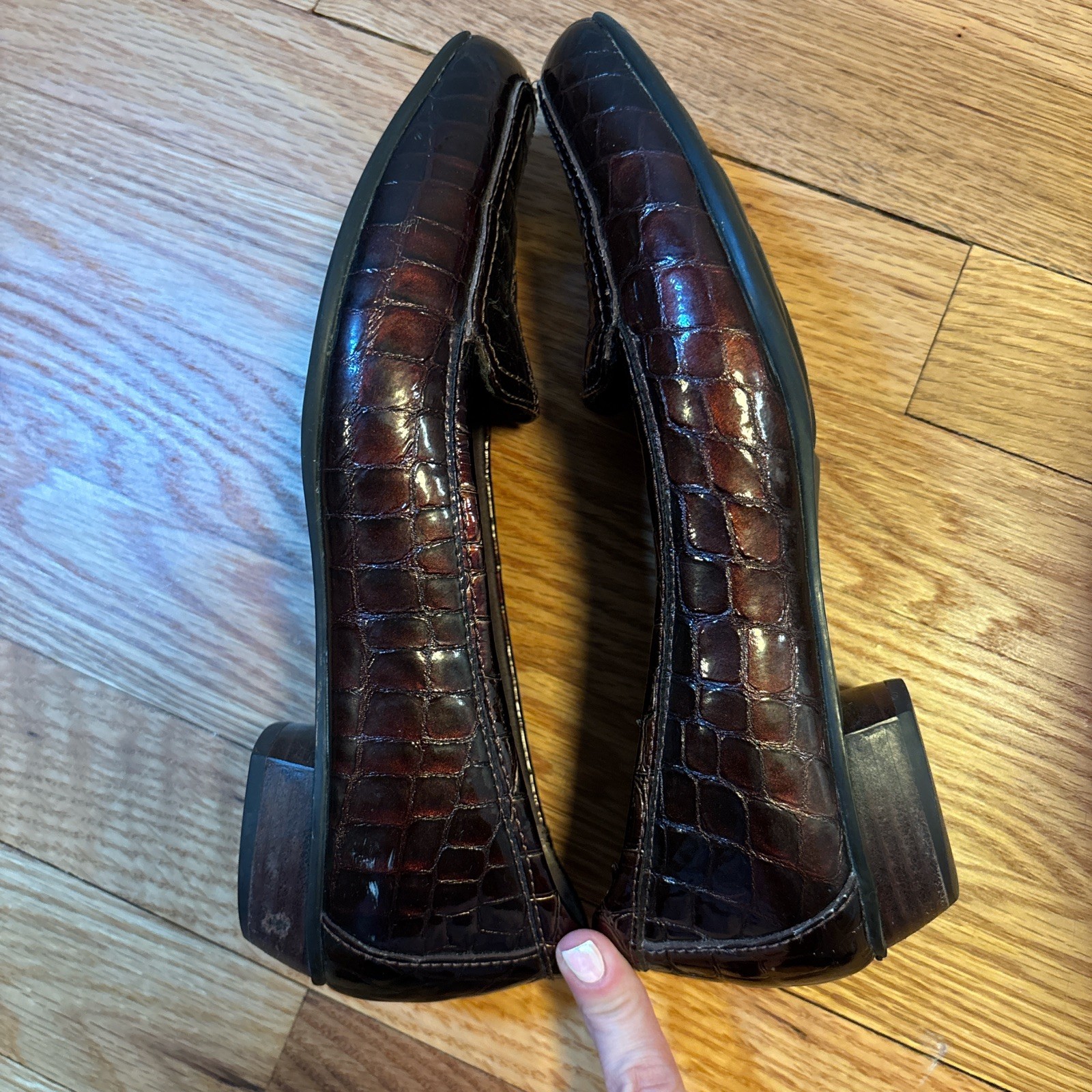 Clarks Everyday Timeless Croc Embossed Leather Loafers – Burgundy – 9M