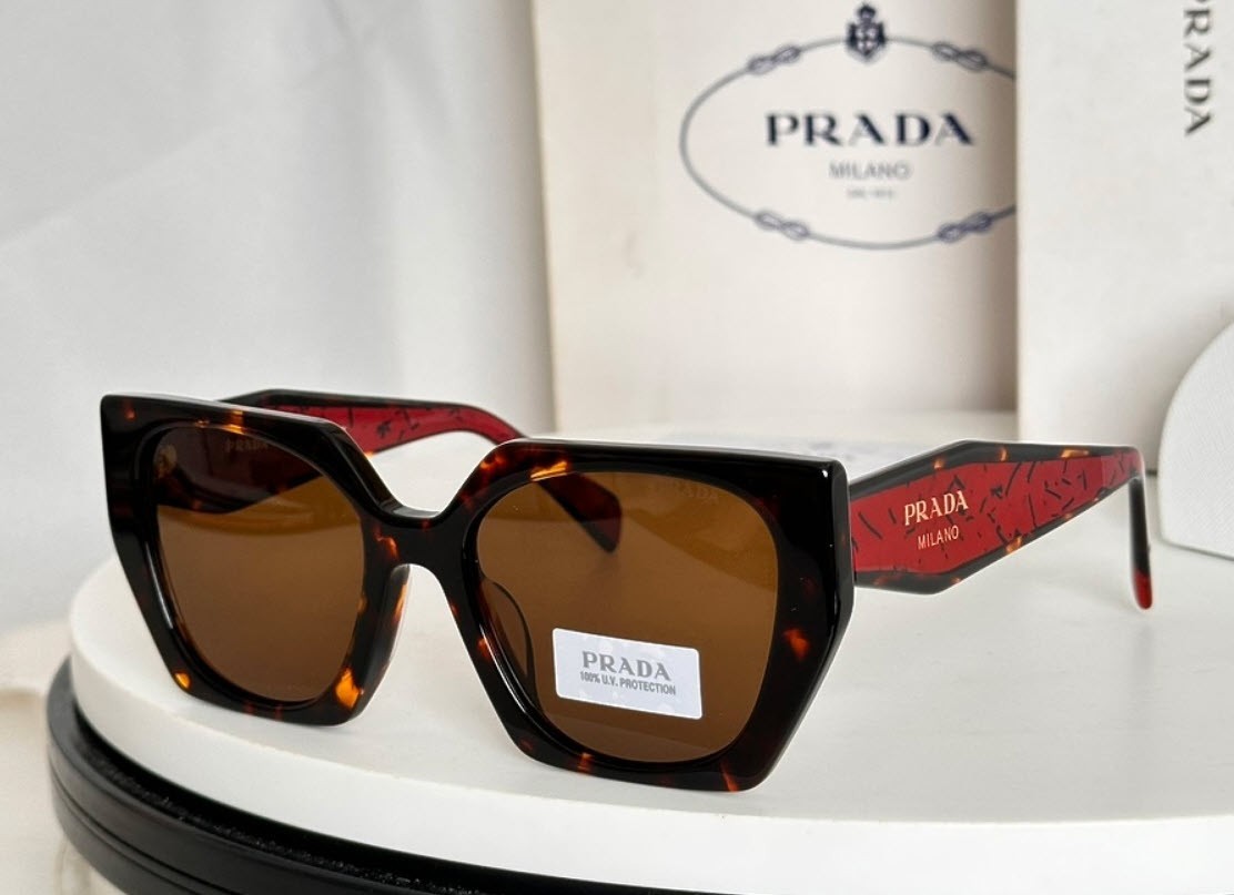 Prada PR 15WS Oversized Square Sunglasses Red Tortoiseshell UV400 w/Box