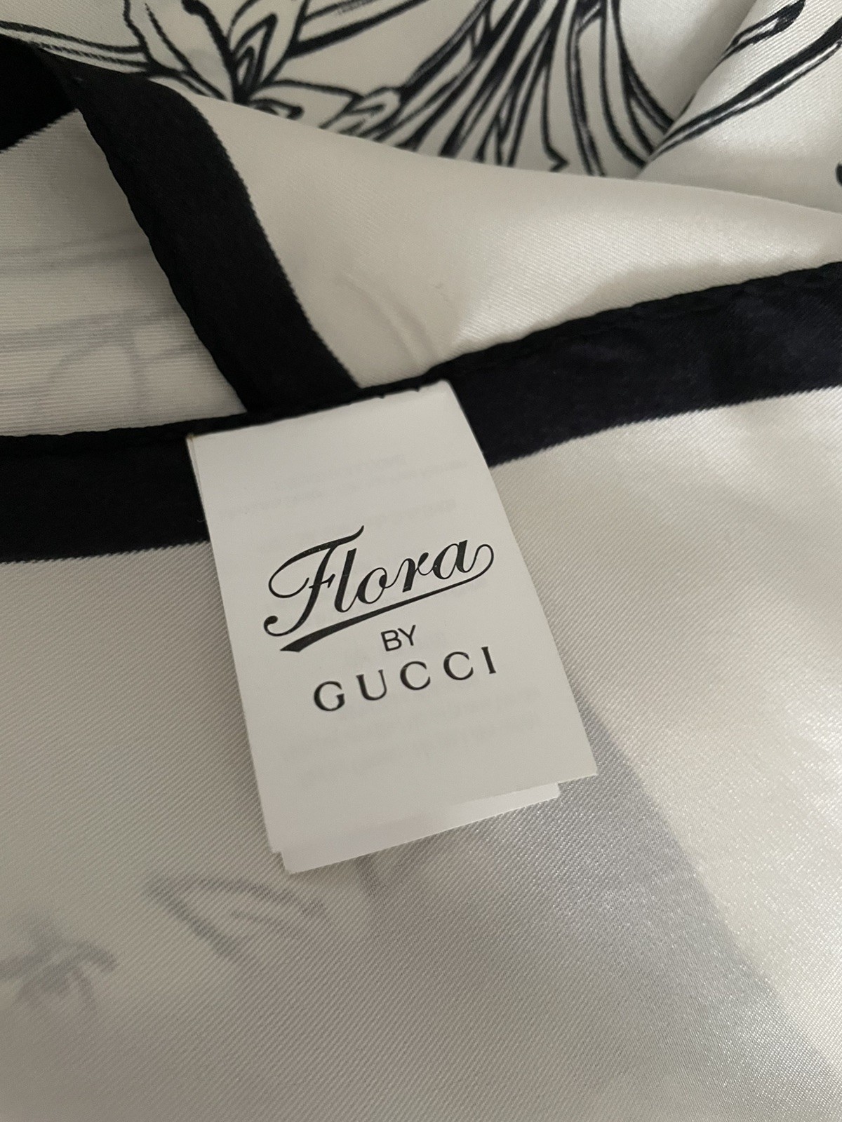 Gucci Flora Scarf
