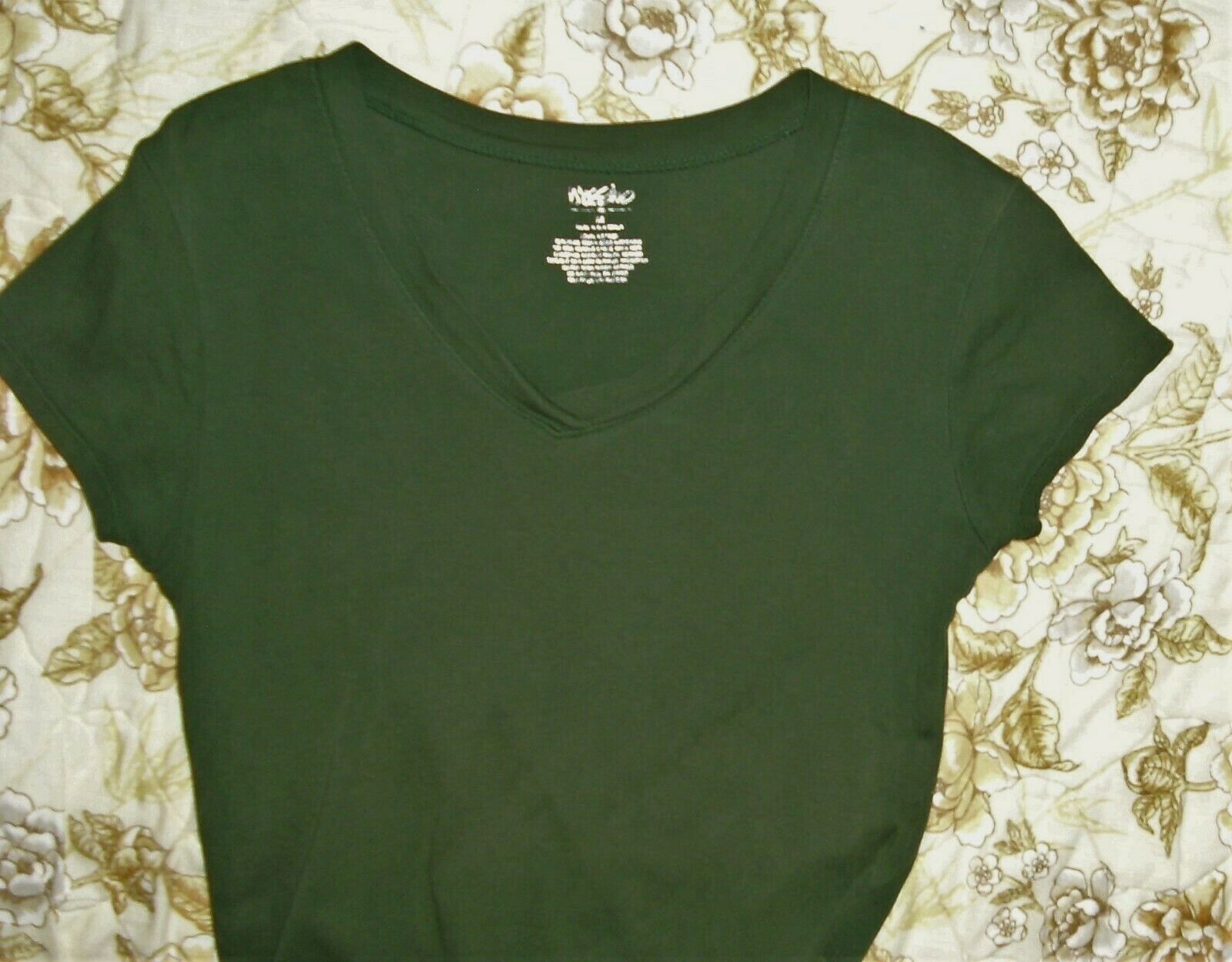 Mossimo SS, V-Neck Top, Women’s Size M, 100% Cotton, Forest Green/Olive Drab