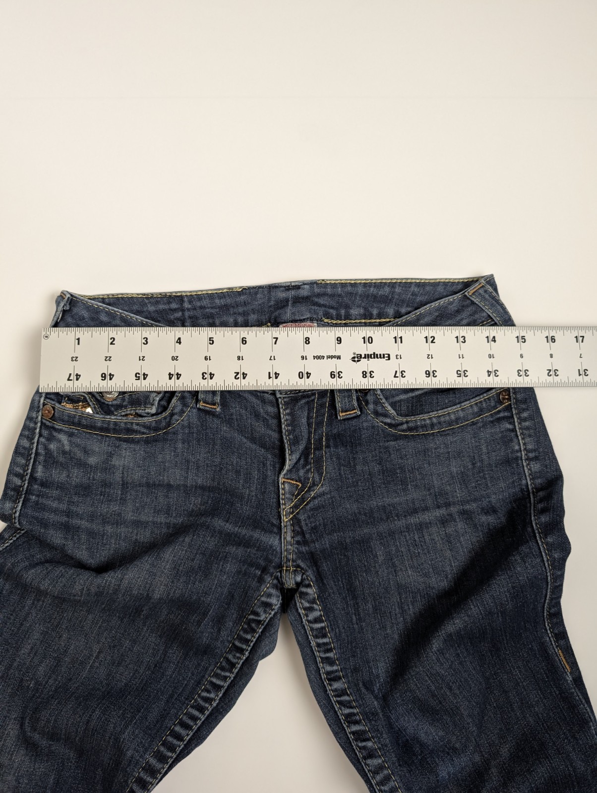 True Religion Jeans 28 Made in USA Straight Leg Stretch Denim 98% Cotton 2%…