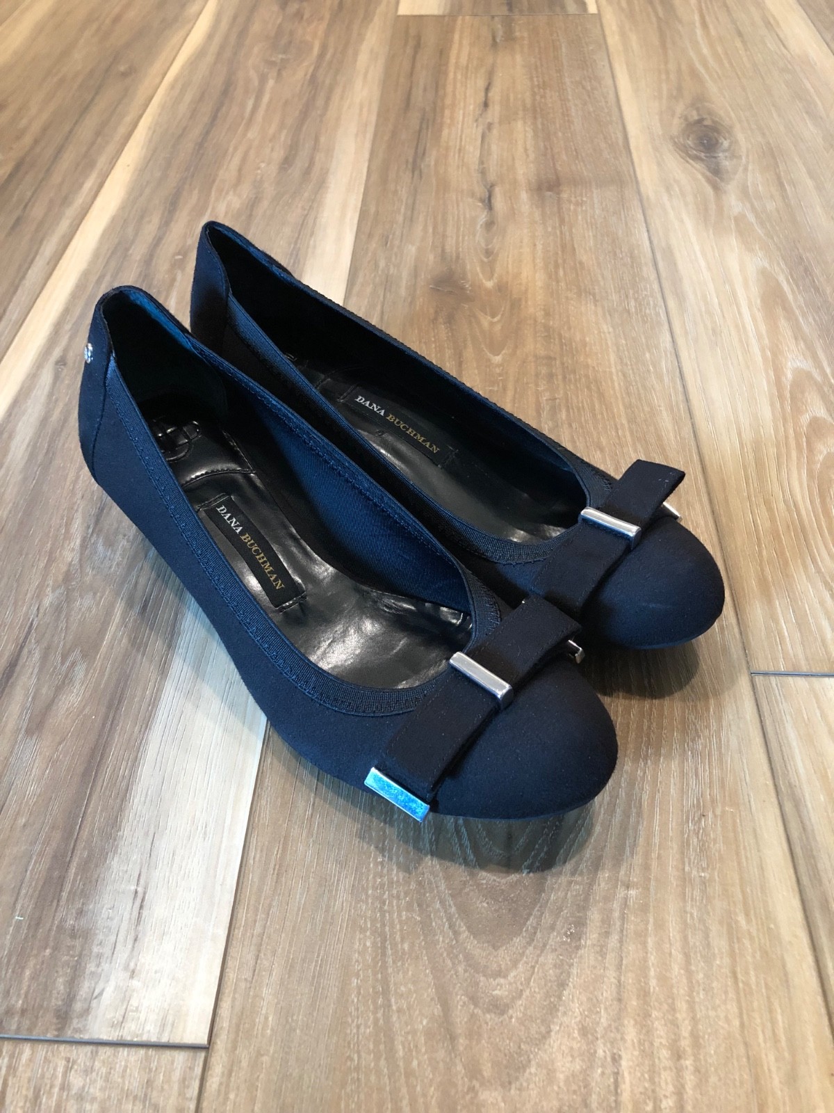 Dana Buchman Black Patent Comfort Heels Bow Detail Size 8.5