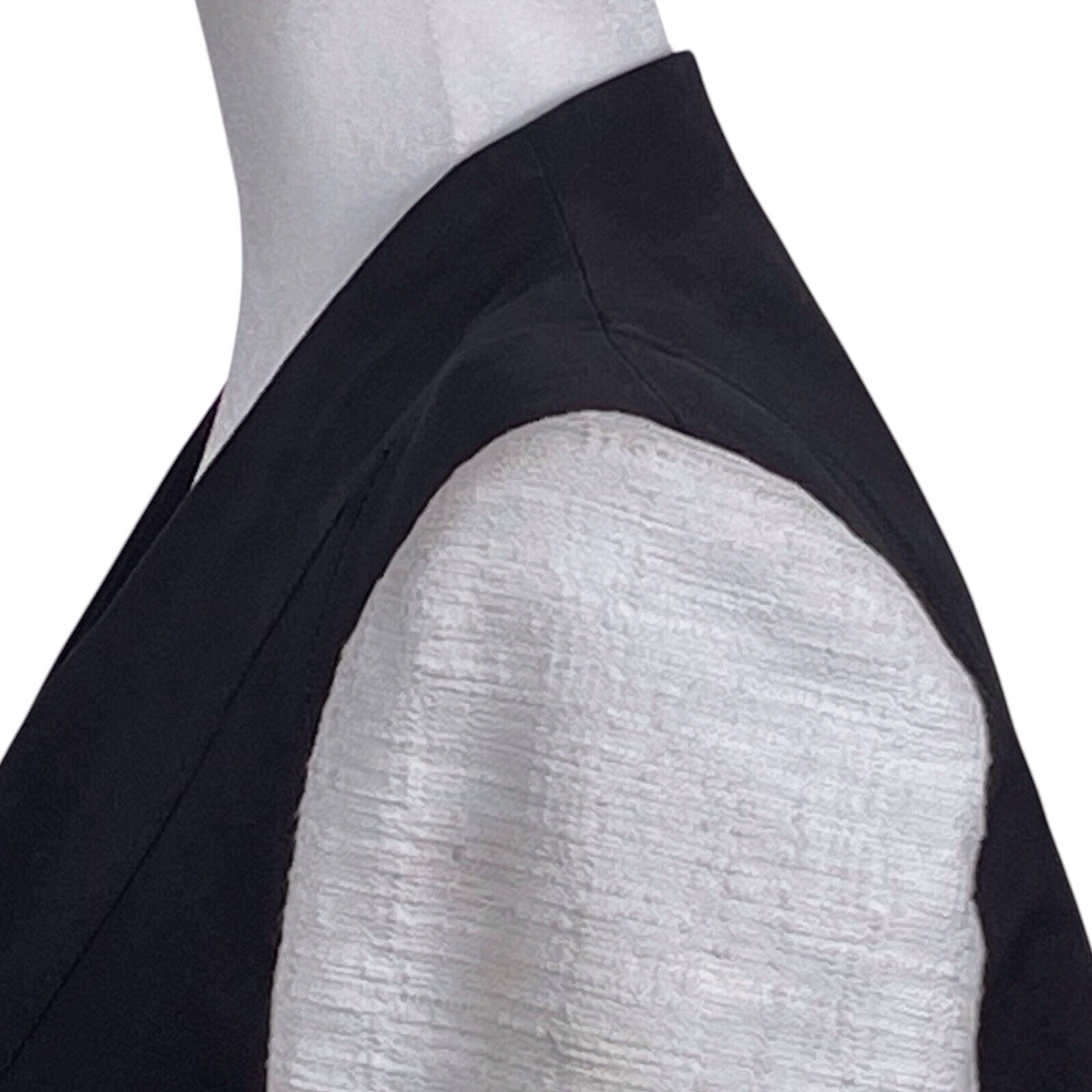 Helmut Lang Cropped Colorblock Blazer Size 6 Black White One-Button Tailored