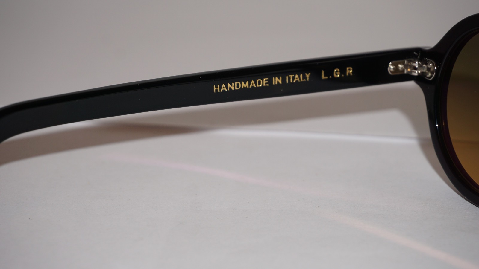 L.G.R Sunglasses REUNION BOLD 4172 Round Black Yellow Gradient 49 25 145