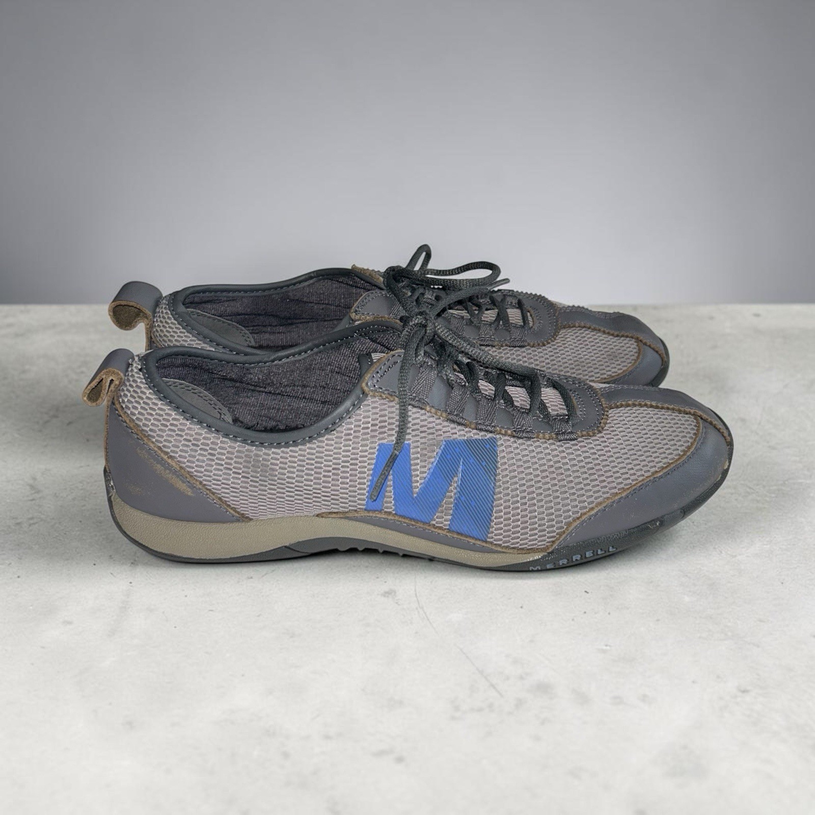 Merrell Castle rock Womens US Size 10 Gray Leather and Mesh Trail Running Shoes