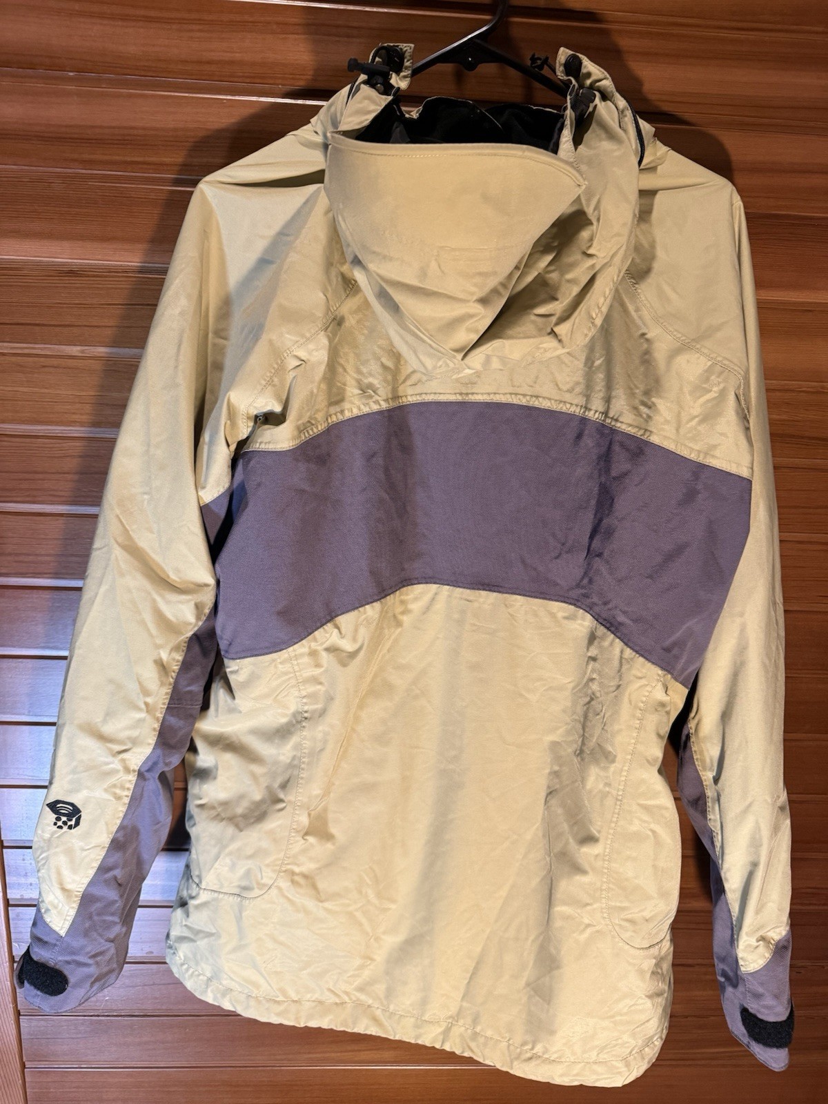 Mountain Hardwear Conduit Jacket Women’s Sz 12 Waterproof Zip Up Packable Hood