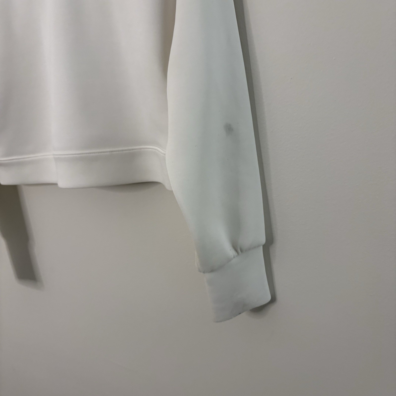 All In Motion Girls Small 6/7 White Long Sleeve Cropped Sweatshirt Stains D6
