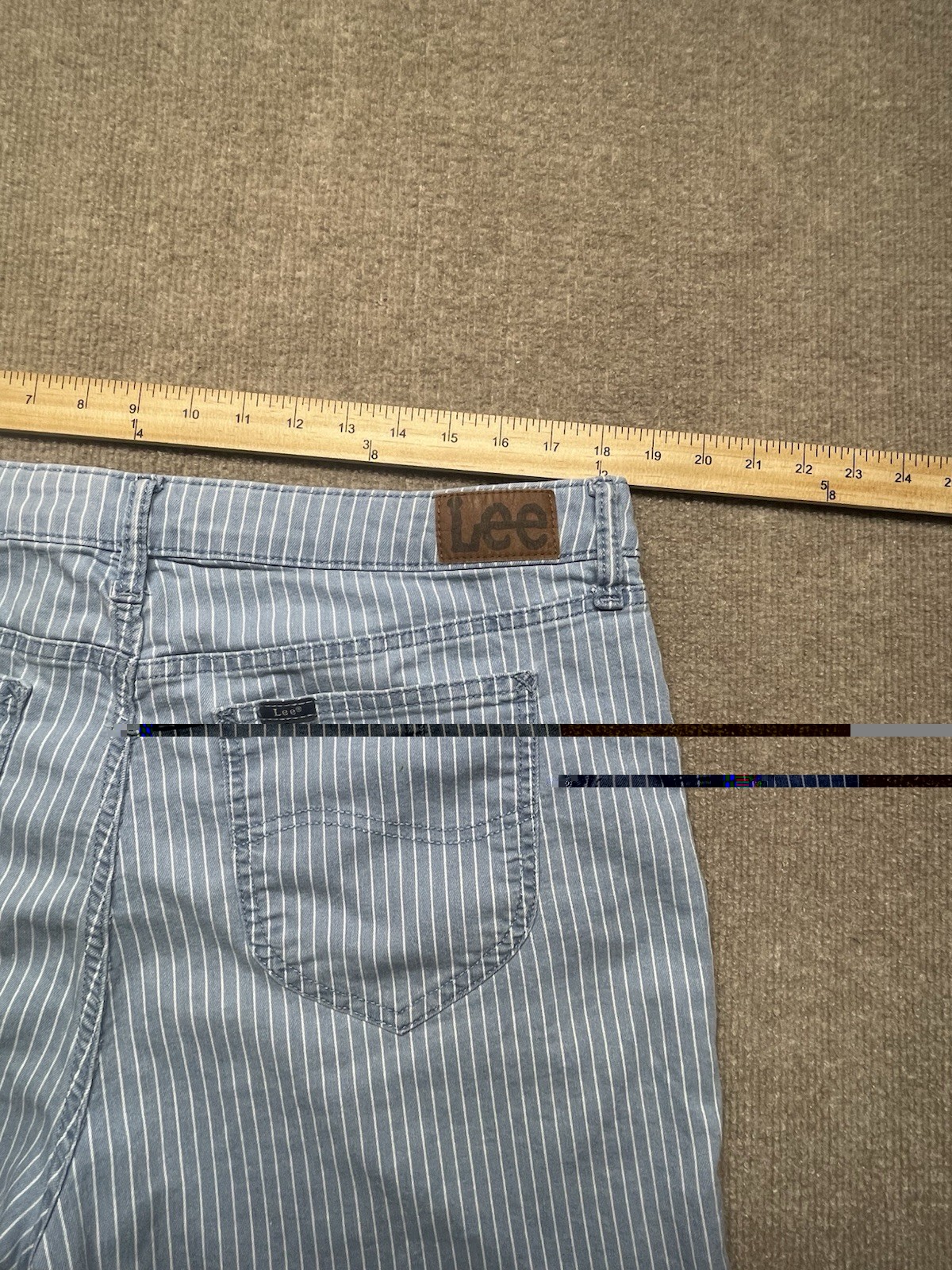 Lee Blue/White Striped Denim Shorts Cotton Blend 5-Pocket Button Flat Front XL