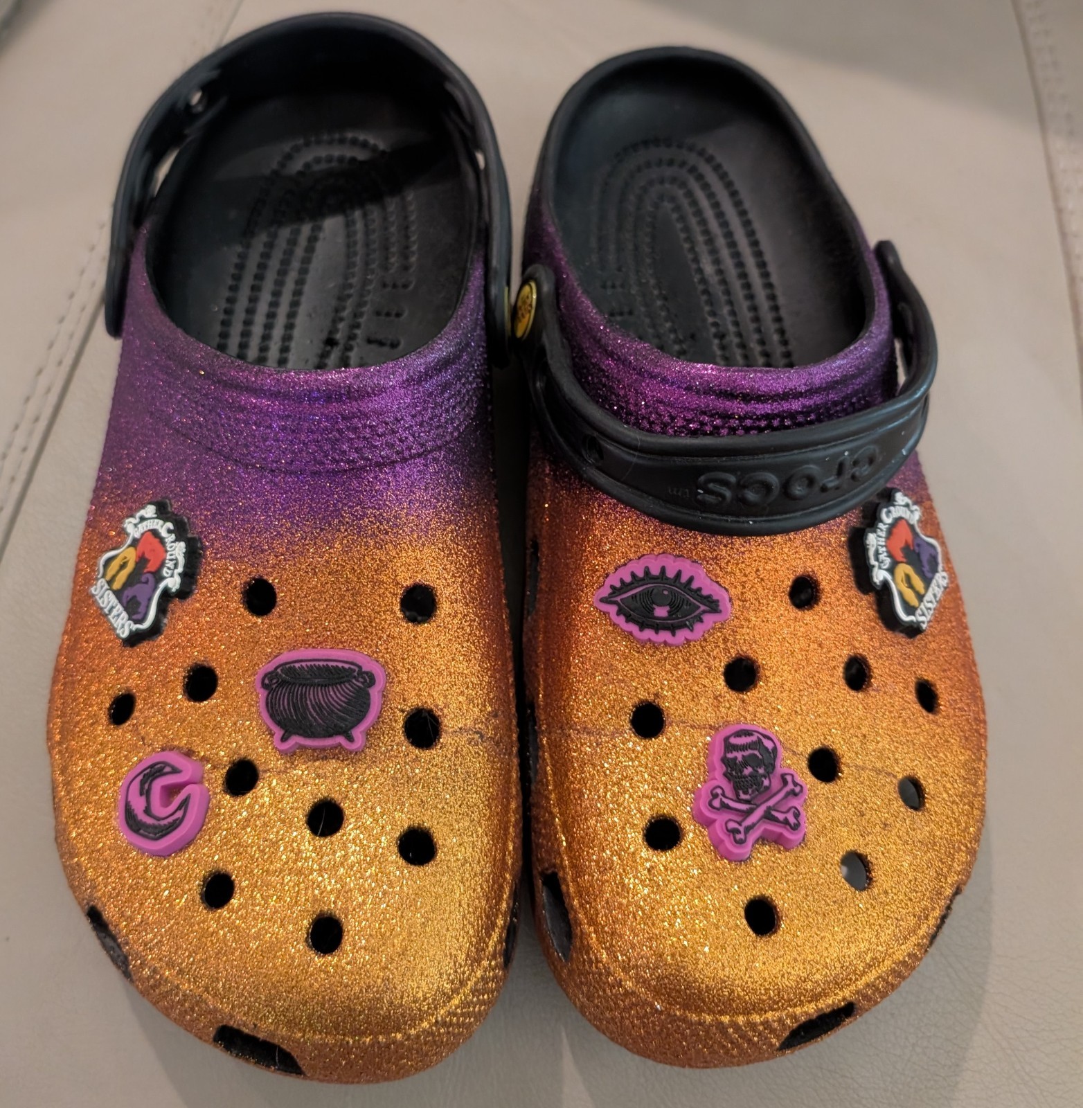 Disney x Crocs Hocus Pocus Clogs Unisex Size M8 W10 Purple Orange Glitter NEW!