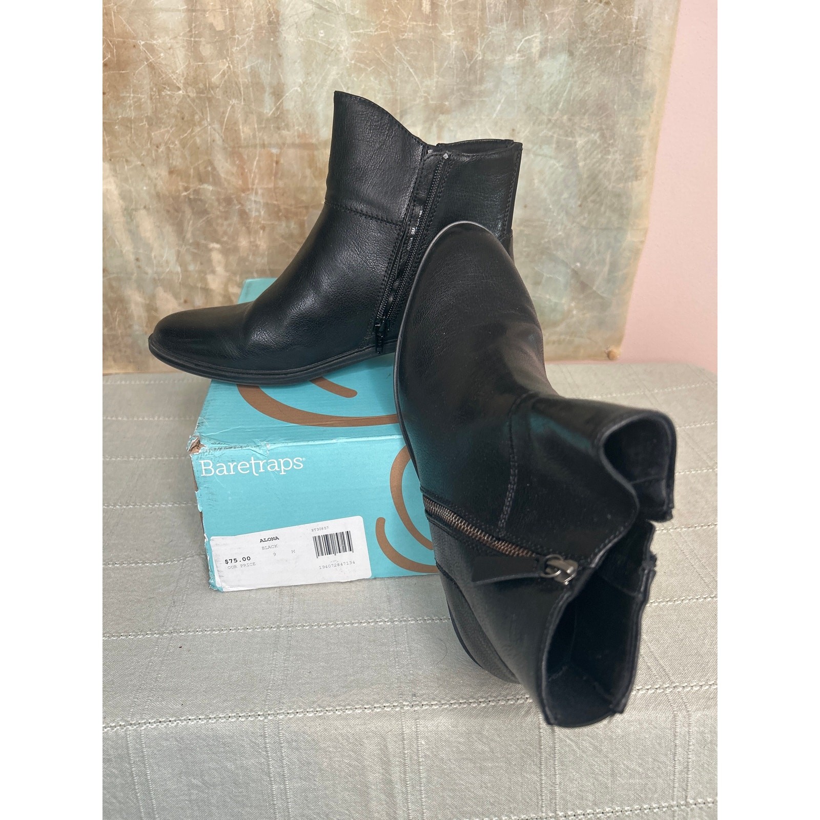 BareTraps Alona Women’s Black Block Heel Ankle Bootie Microfiber Footbed Size 9M