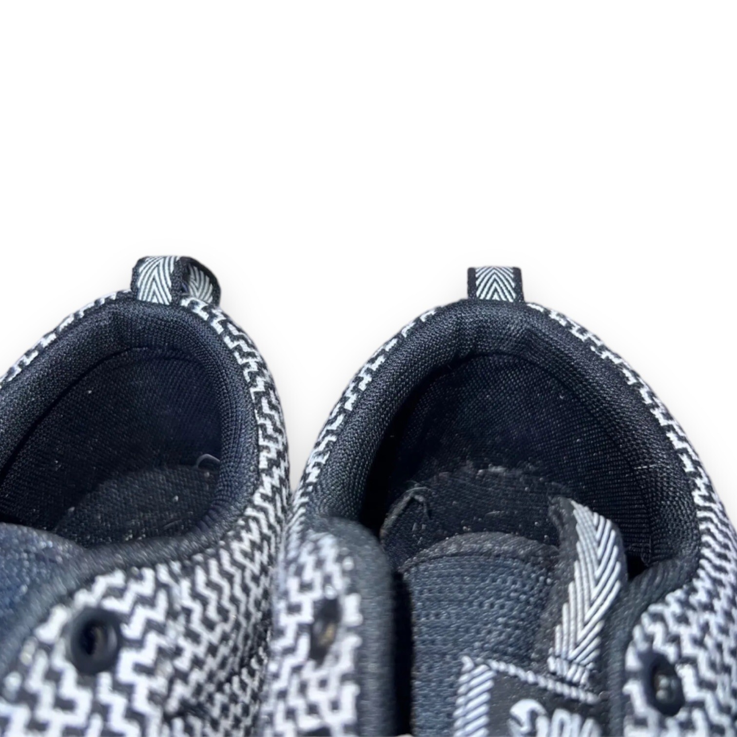 DVS Shoe Company Premier 2.0 Black/ White Women’s 9.5