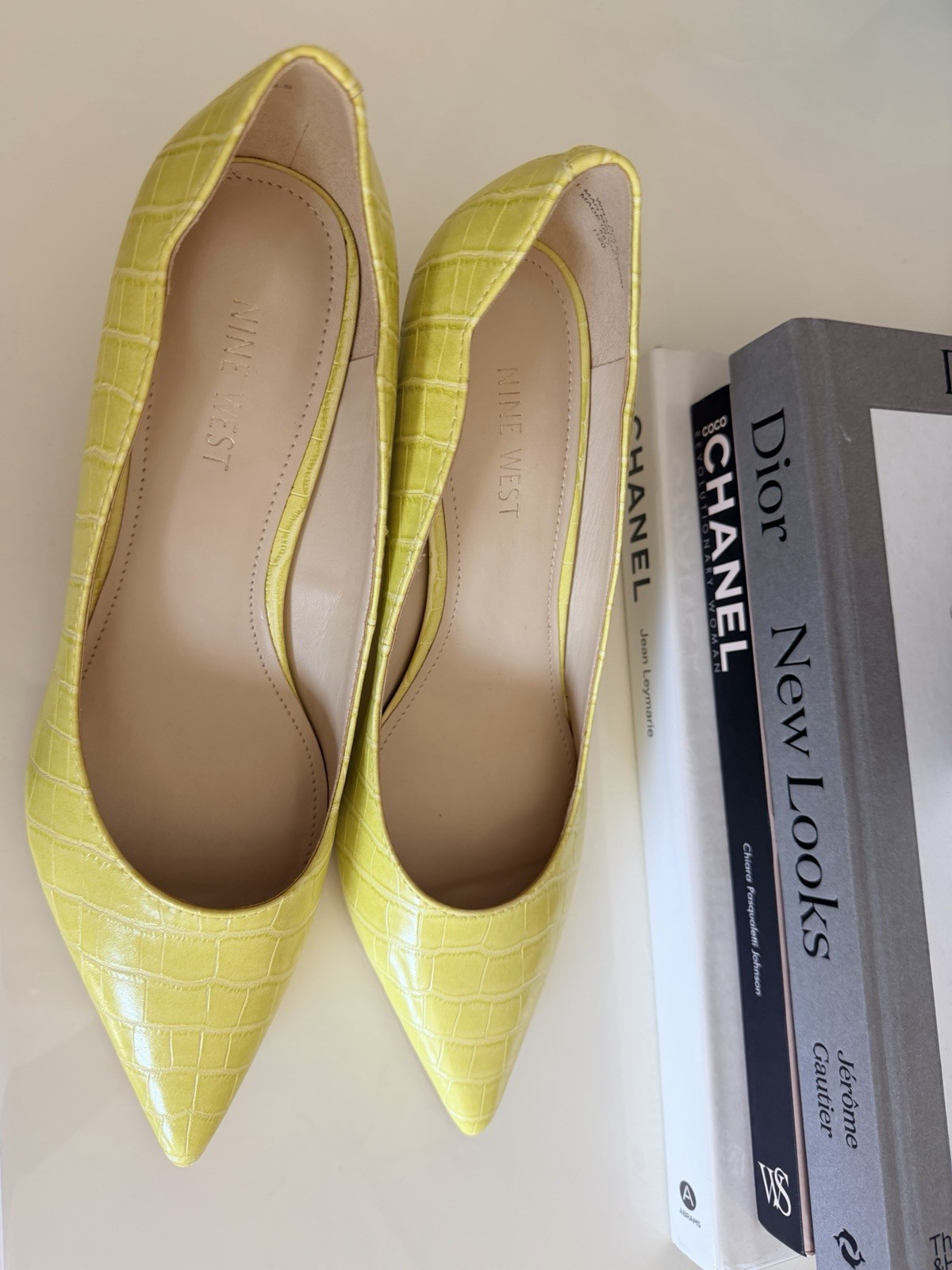 Nine West Beige Croc Embossed Block Heel Pumps Women’s Size 9M Comfort