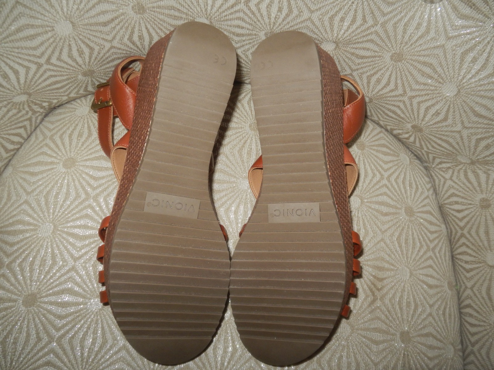 VIONIC Clarissa Raffia Women’s Brown Leather 3″ Wedge Sandals 11M $125. NWOB