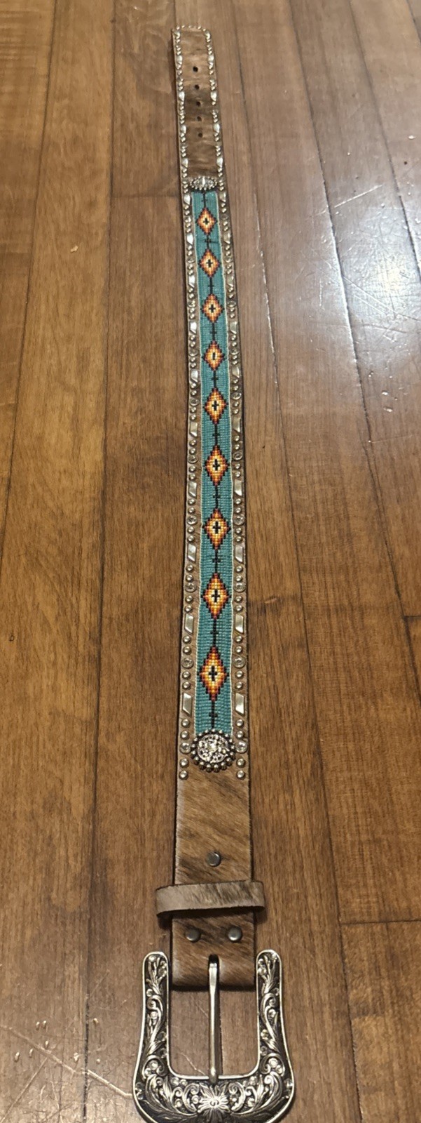 Ariat Southwest Belt With Beadwork, Silver tone And Cowhide Ranch Size S 30-32