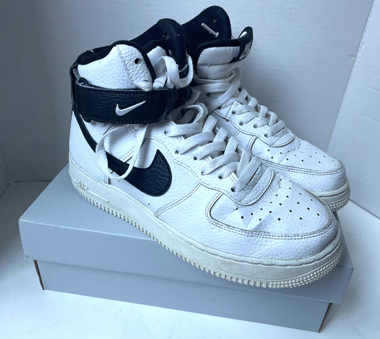 Nike Air Force 1 ’07 – White Blanc Size 7.5