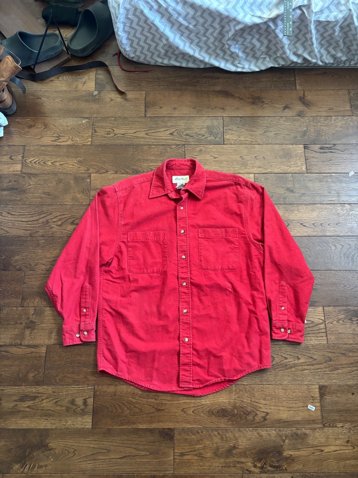 Men’s vintage Eddie Bauer pocket shirt