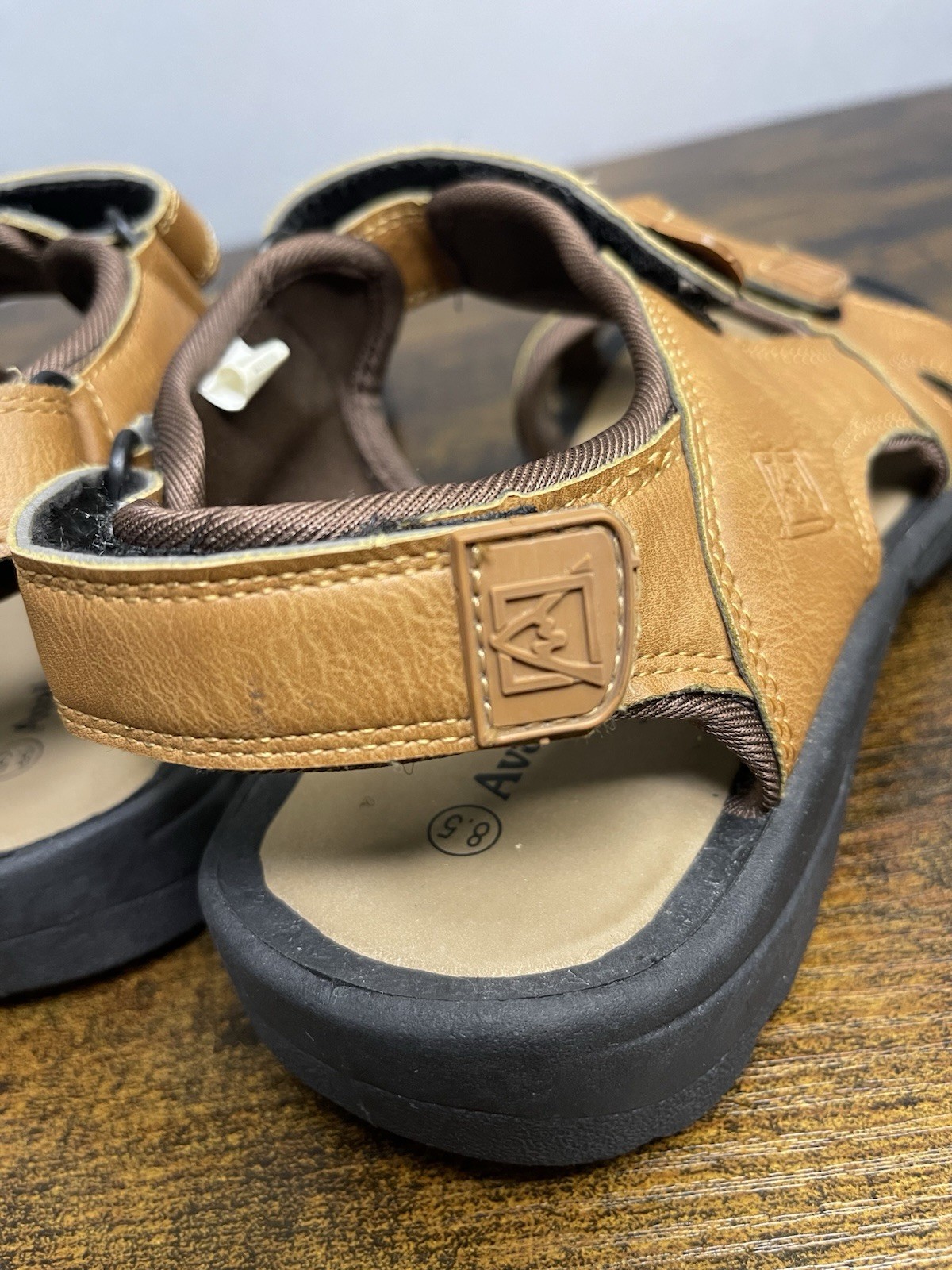Avalanche Men’s Solid Brown/Black Sandals Hook & Loop Strap Logo Accents Sz 8