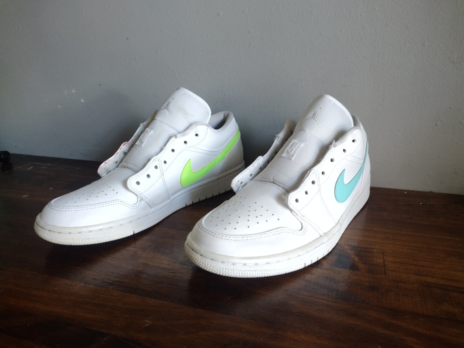 Size 10 – Air Jordan 1 Low White with Multi-Color Swoops 🔥 Clean