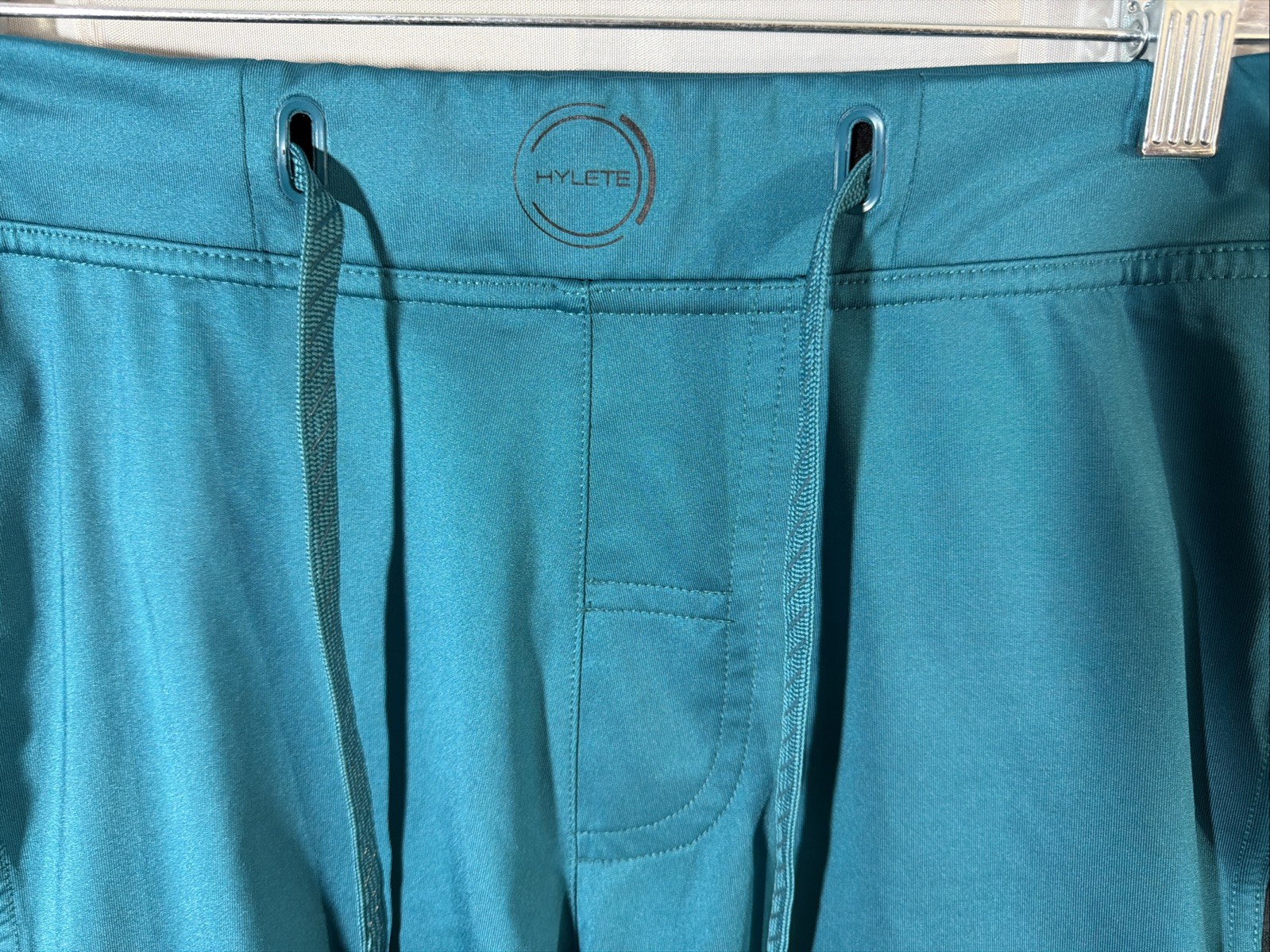 Hylete Above Knee Shorts Men’s L Teal Performance Stretch 9″ Inseam Drawstring