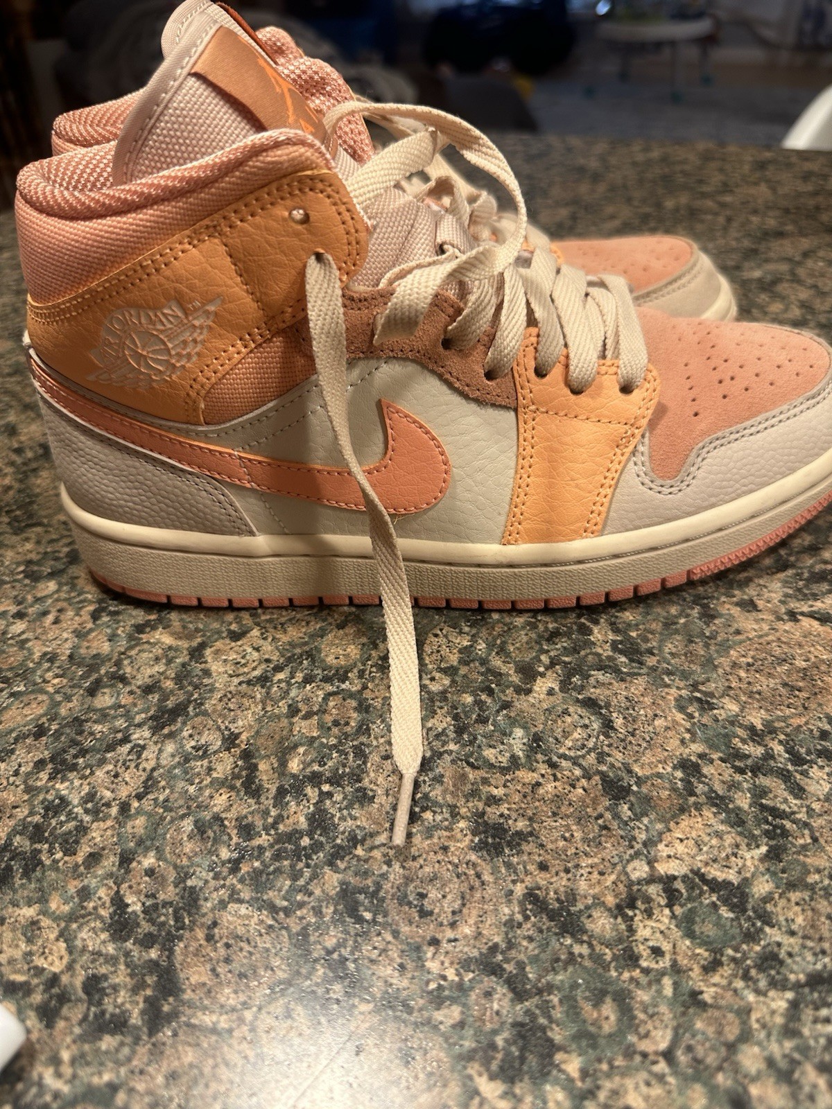 Nike air jordan 1 mid color apricot orange women’s size 7- no box
