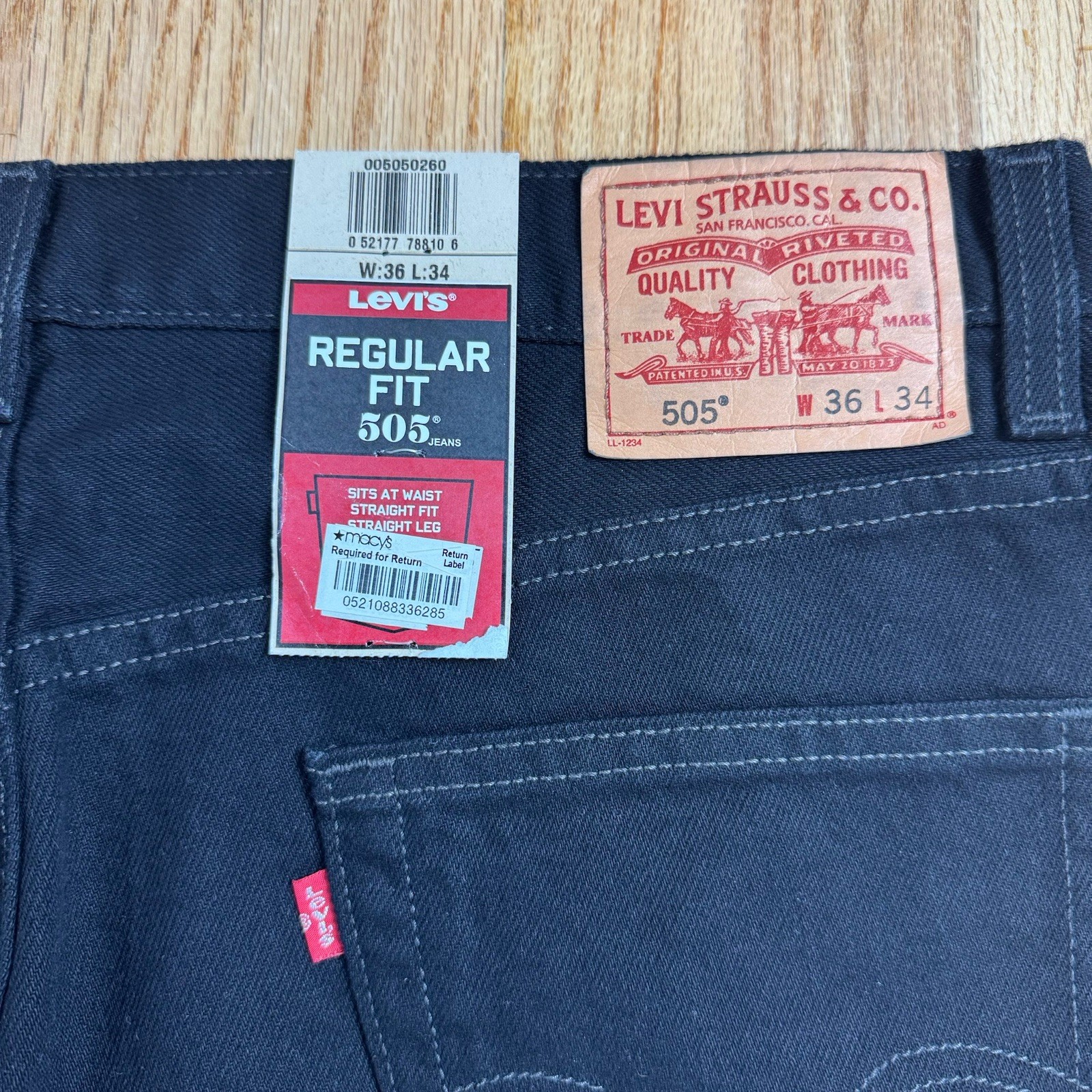 NWT Levis Regular Fit 505 Black Zipper Fly Tagged Sz 36×34