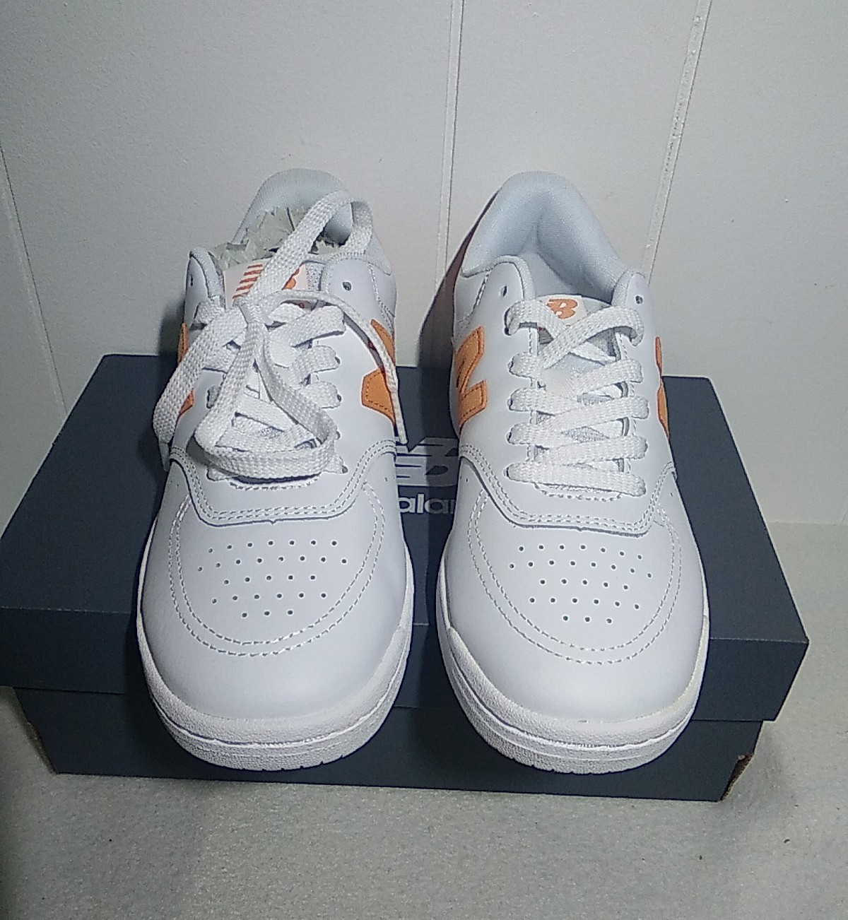 New Balance BB80 W Size 8.0 Court Sneakers Leather & Synthetic Upper White Brown