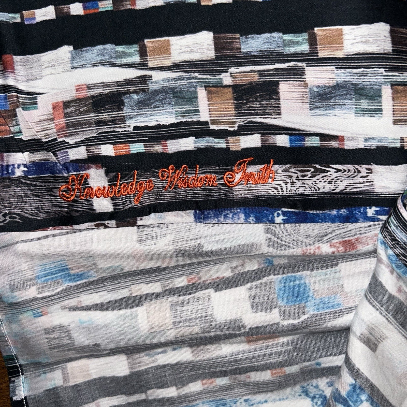 Robert Graham Knowledge Wisdom Truth Men’s Large Multicolor Abstract Print Shirt