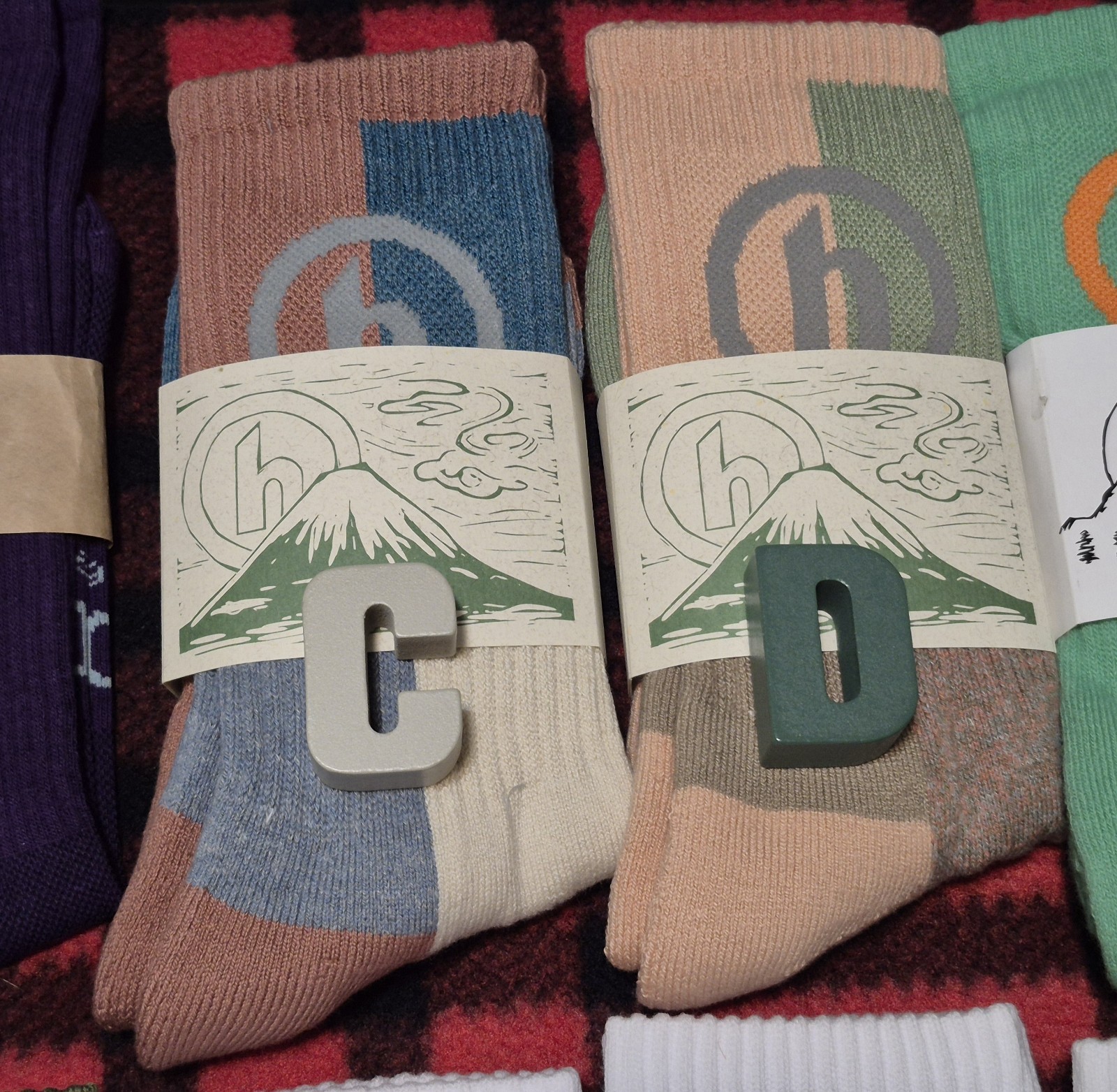 HIDDEN NY SOCKS USA JAPAN NEEDLES BUY 1 OR MORE WITH VOLUME SHIP!