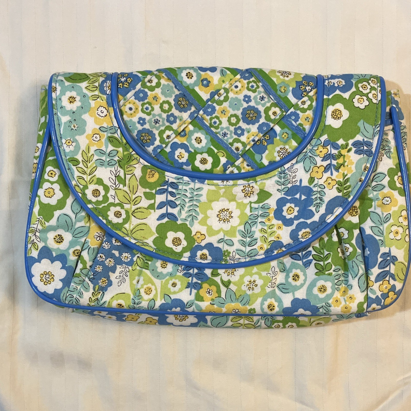Vera Bradley Floral Quilted Shoulder Bag Purse w/ Detachable Silver Chain Strap