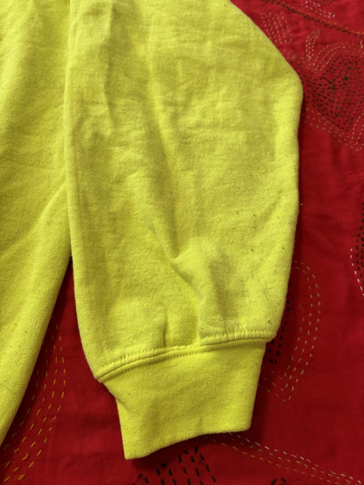 Ladies? We Got This Yellow Graphic Sweatshirt Street Casual Hoodie. Size X-large